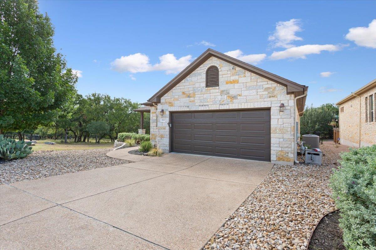 824 Sierra Blanco Loop, Georgetown, TX 78633