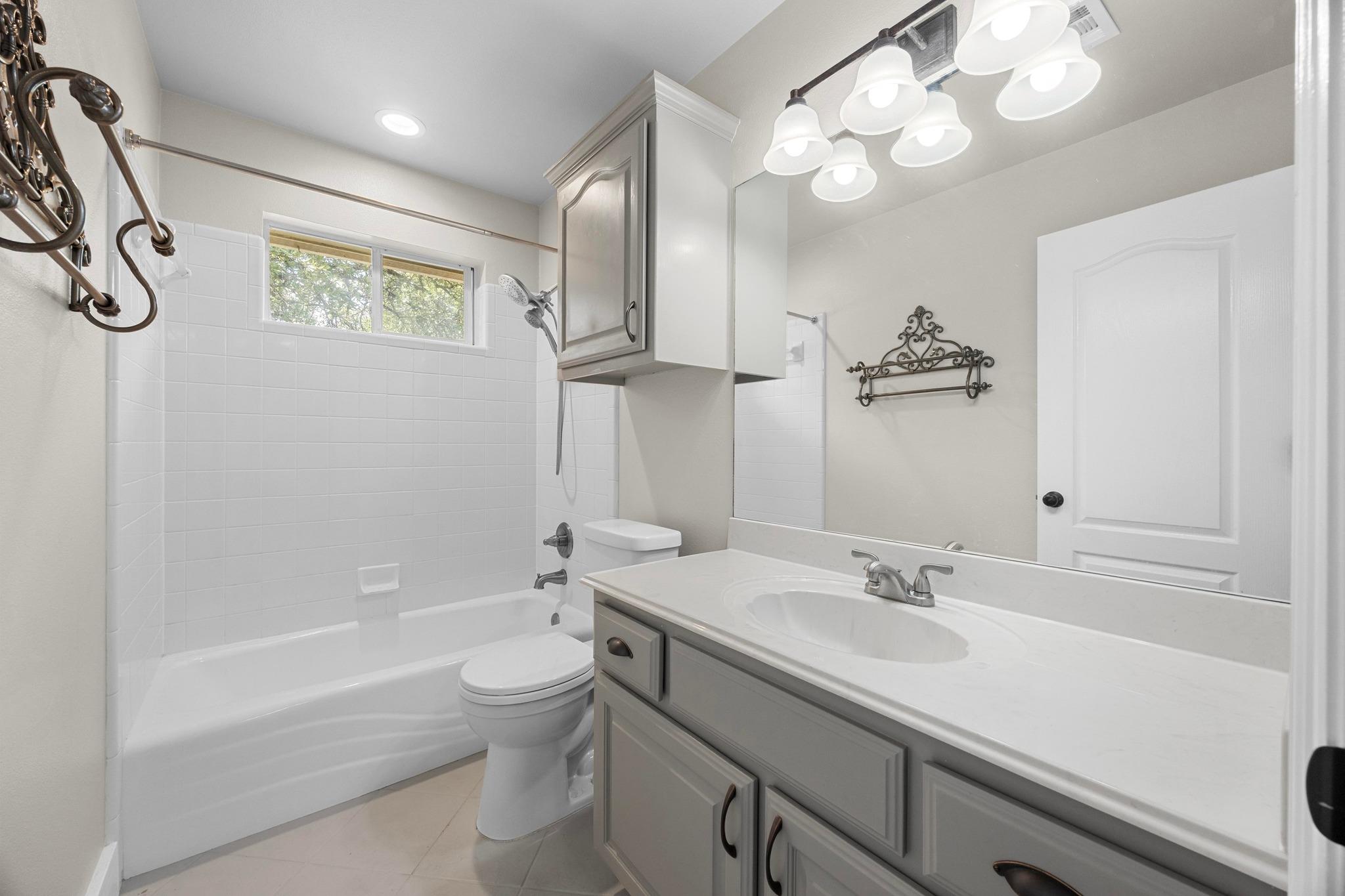 125 Ridgewood Cv, Georgetown, TX 78633