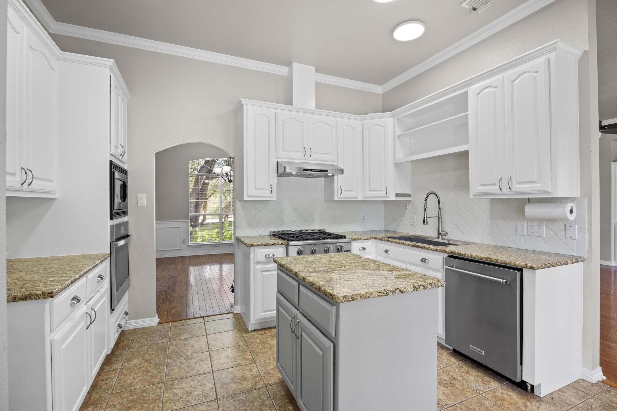 125 Ridgewood Cv, Georgetown, TX 78633