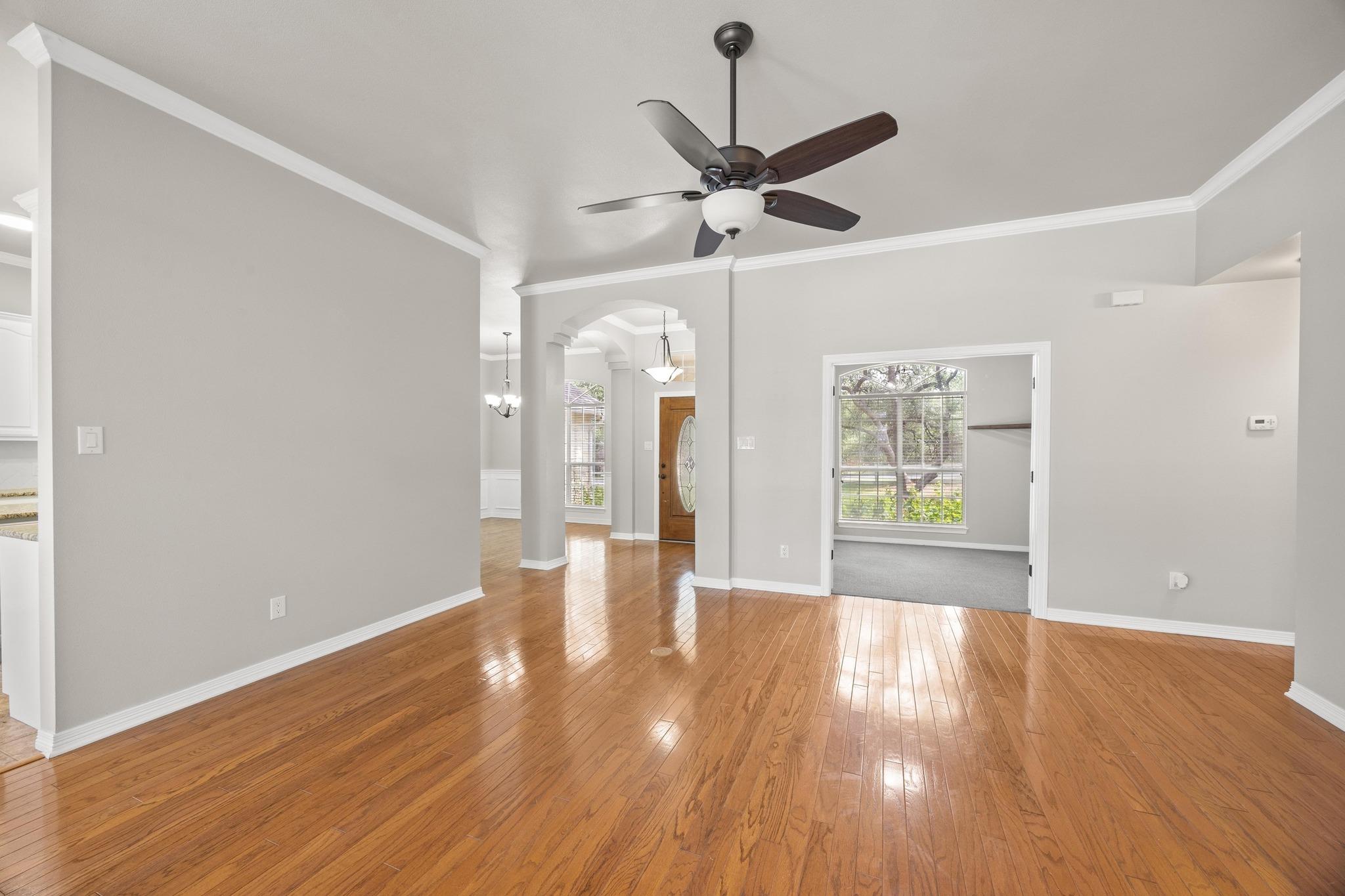 125 Ridgewood Cv, Georgetown, TX 78633