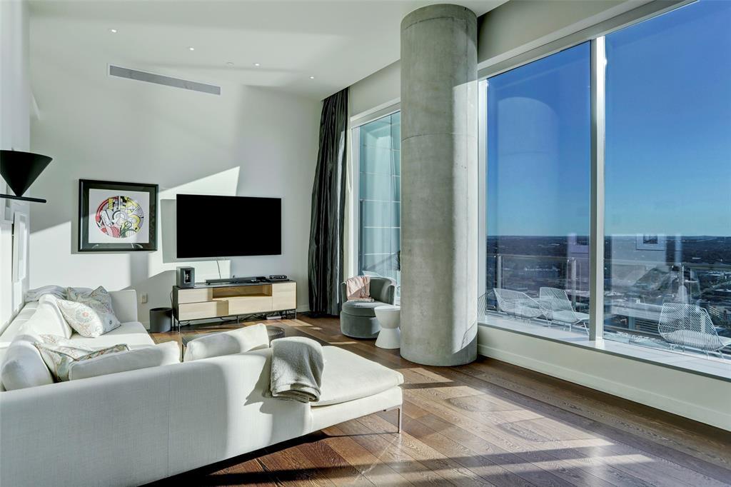 210 Lavaca St # 3401, Austin, TX 78701