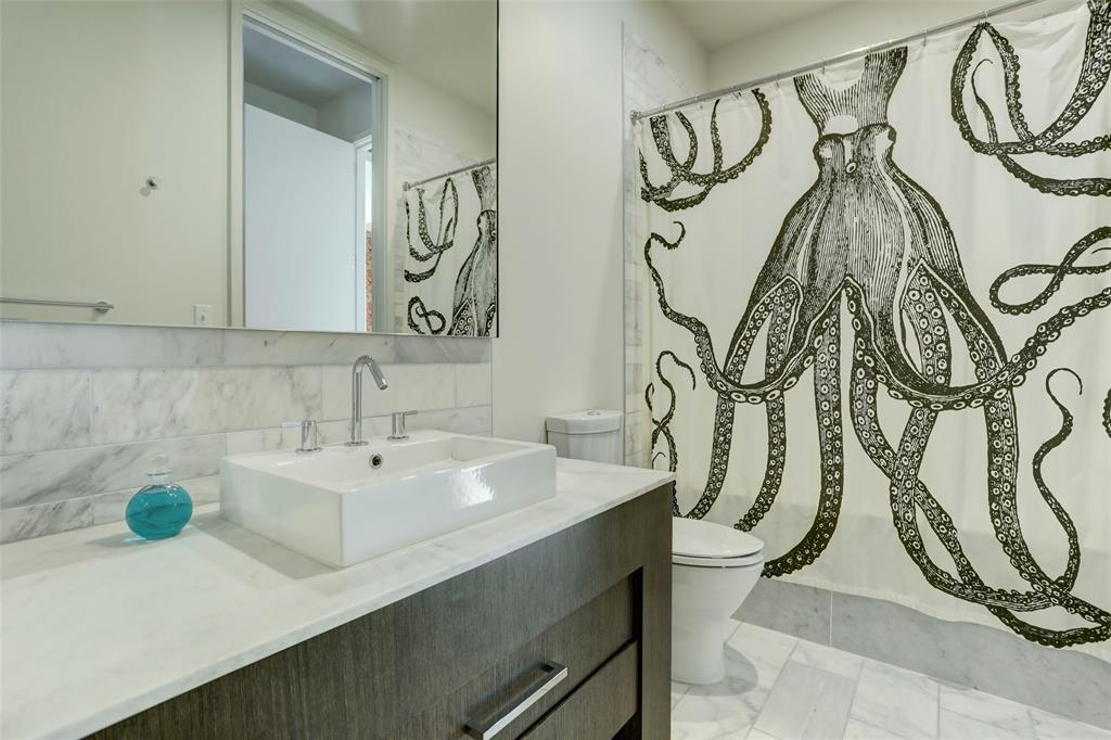 210 Lavaca St # 3401, Austin, TX 78701