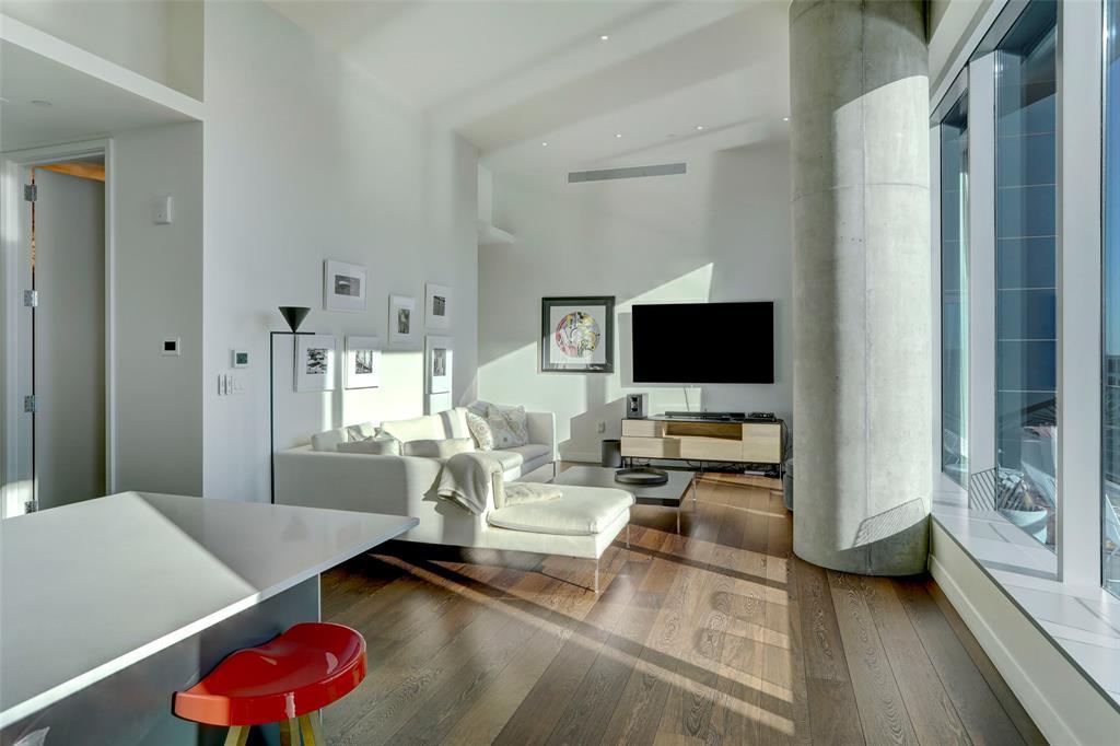 210 Lavaca St # 3401, Austin, TX 78701