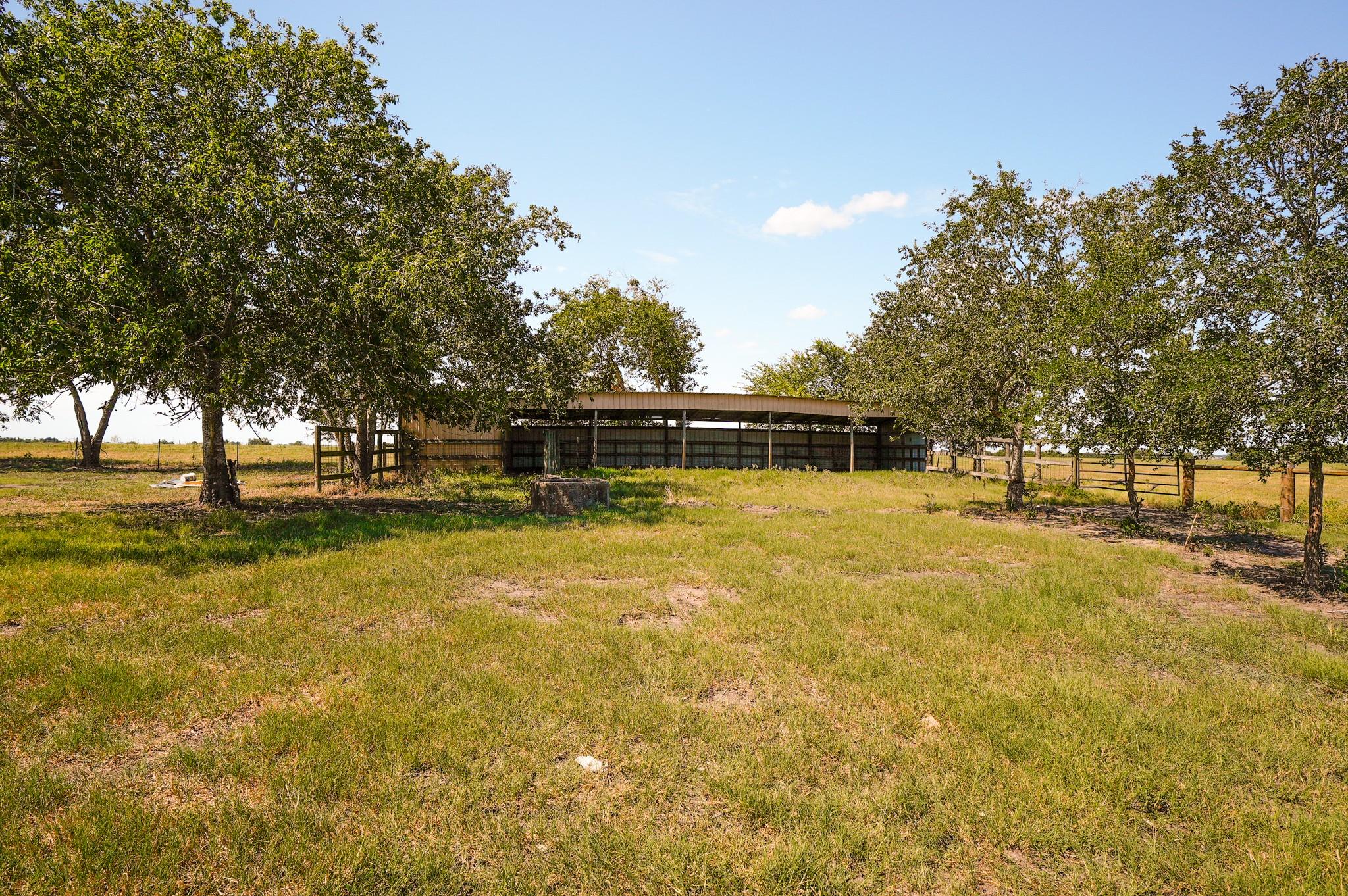 5688 Falke- Heinrich Rd, Schulenburg, TX 78956
