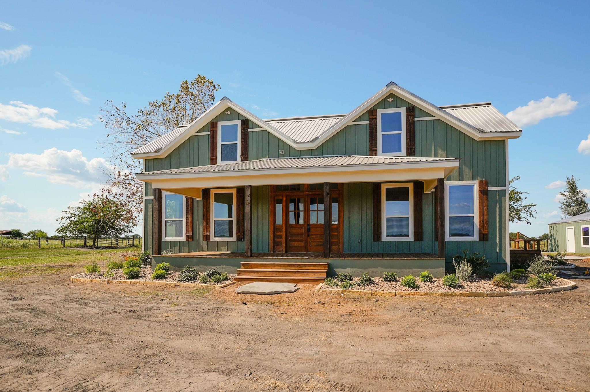 5688 Falke- Heinrich Rd, Schulenburg, TX 78956