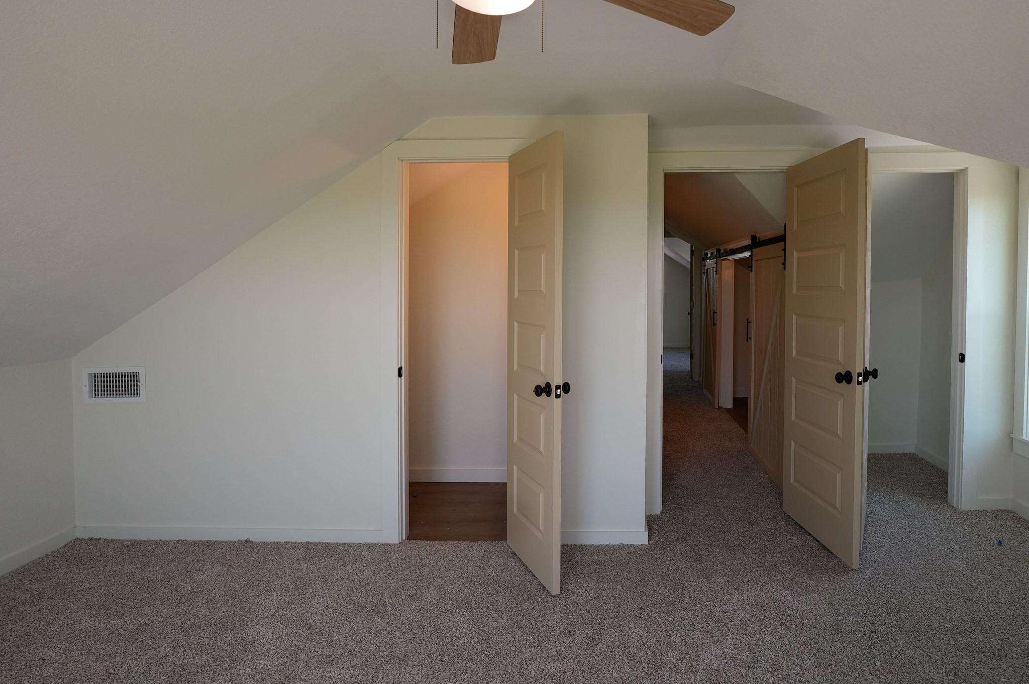 5688 Falke- Heinrich Rd, Schulenburg, TX 78956