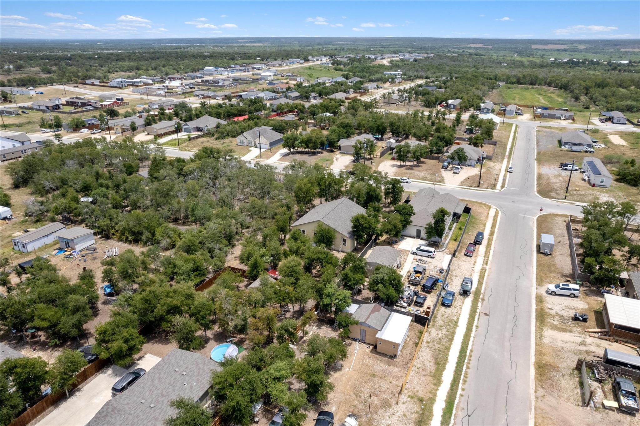 134 Plumeria Dr, Dale, TX 78616