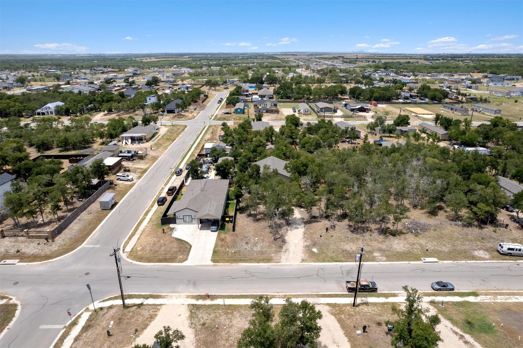 134 Plumeria Dr, Dale, TX 78616