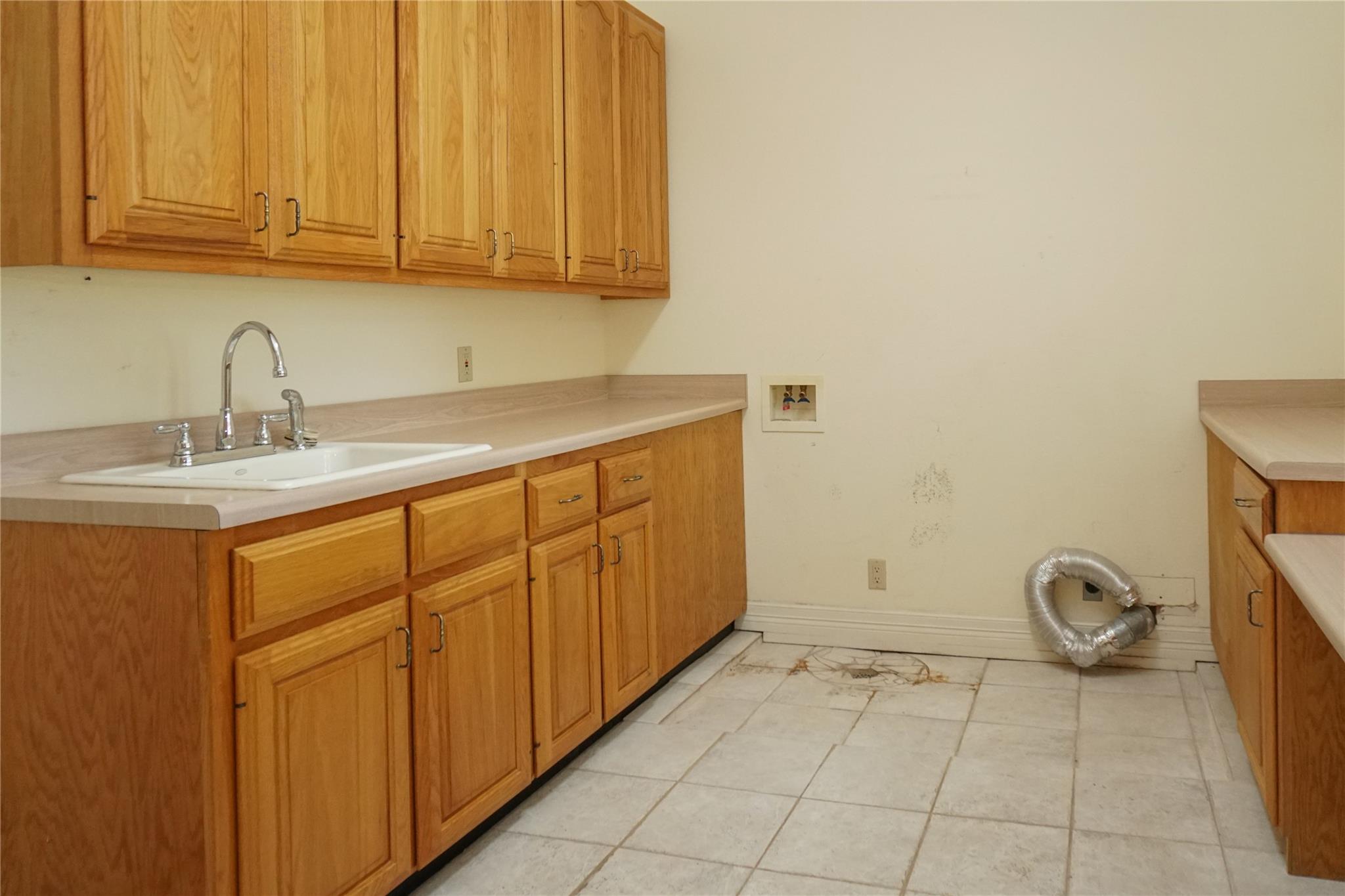 8322 Sharl Cv # B, Austin, TX 78737