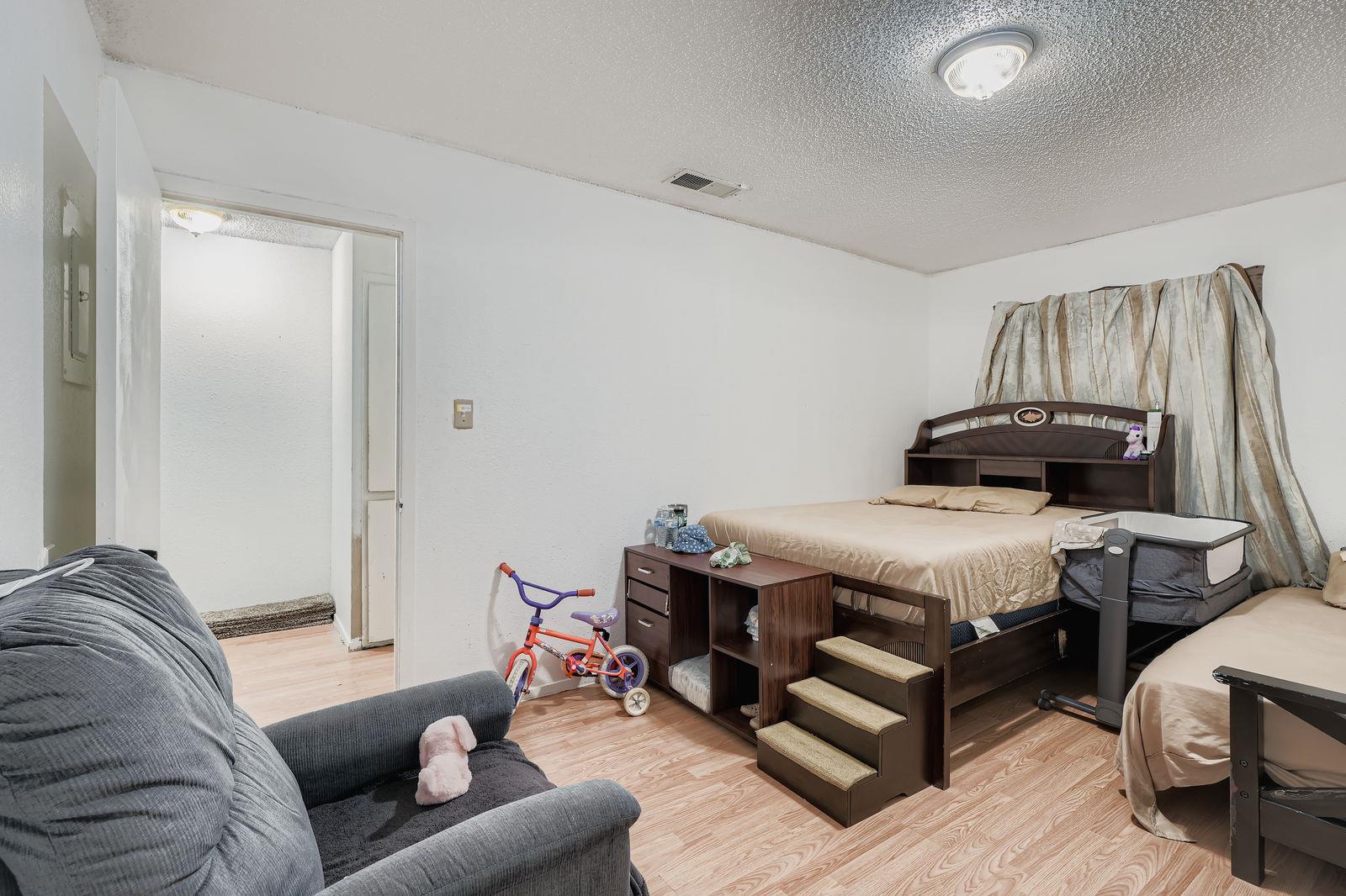 5803 Cougar Dr, Austin, TX 78745