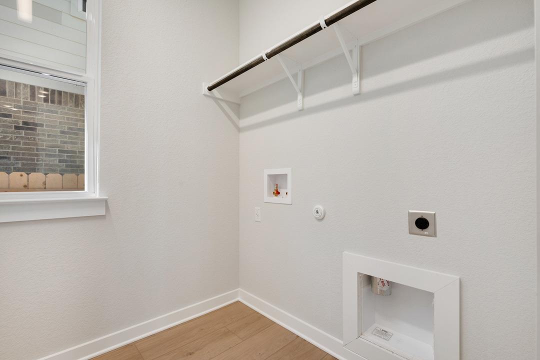 125 High Valley Drive, Liberty Hill, TX 78642