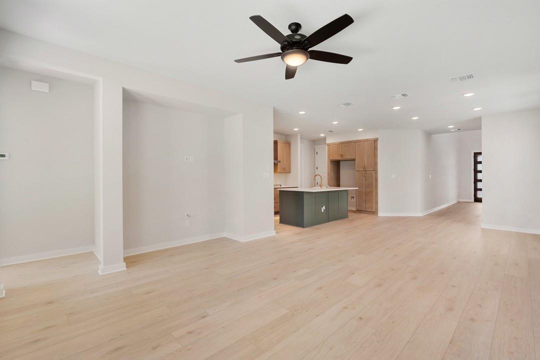 125 High Valley Drive, Liberty Hill, TX 78642