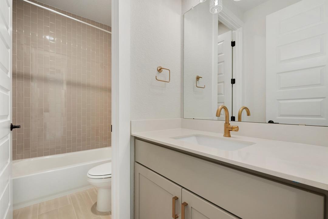 125 High Valley Drive, Liberty Hill, TX 78642