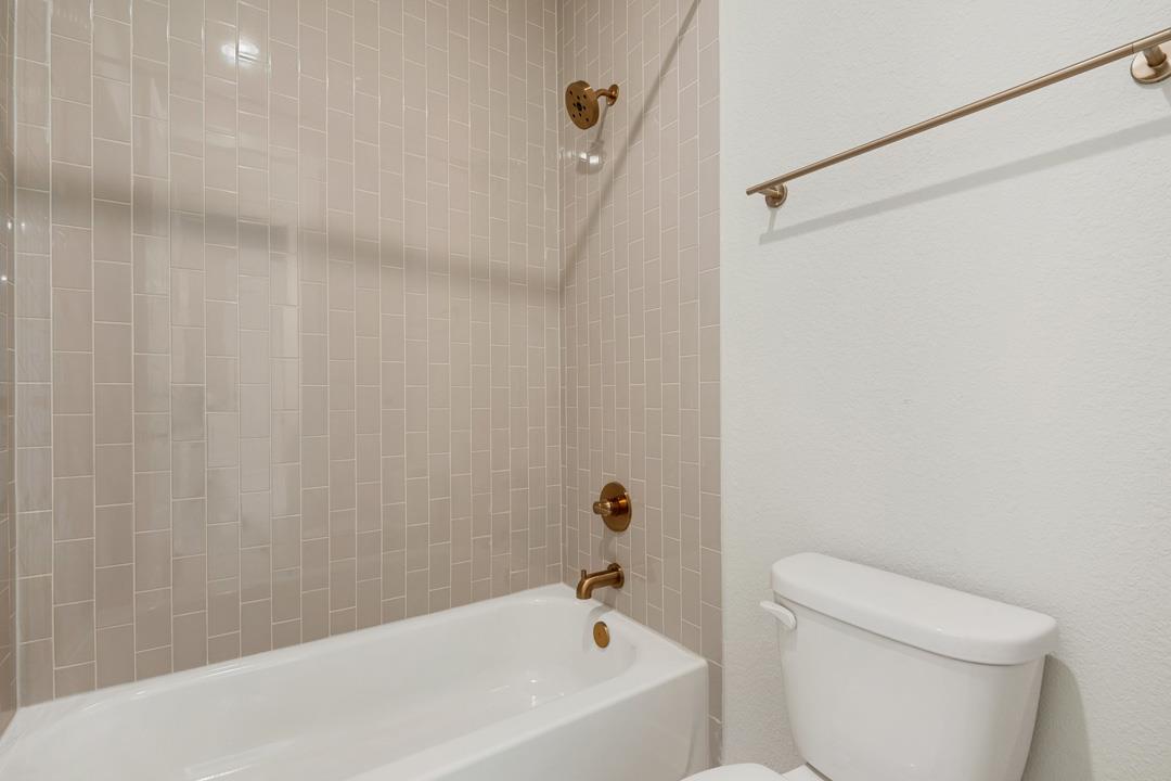 125 High Valley Drive, Liberty Hill, TX 78642