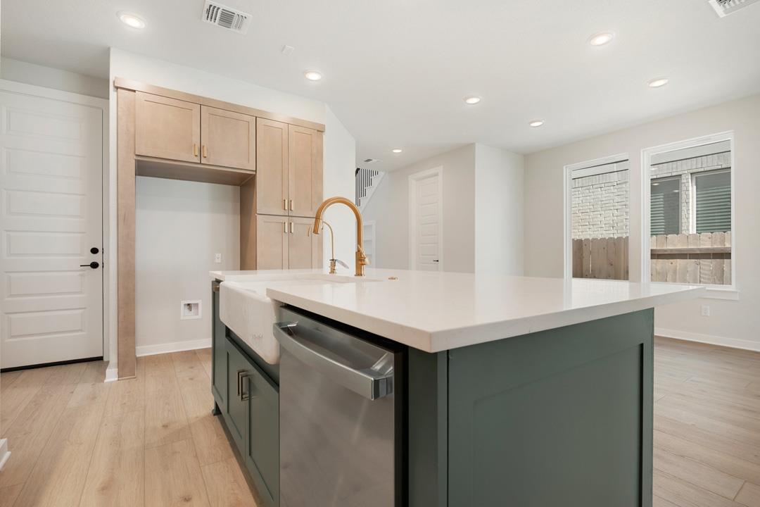 125 High Valley Drive, Liberty Hill, TX 78642