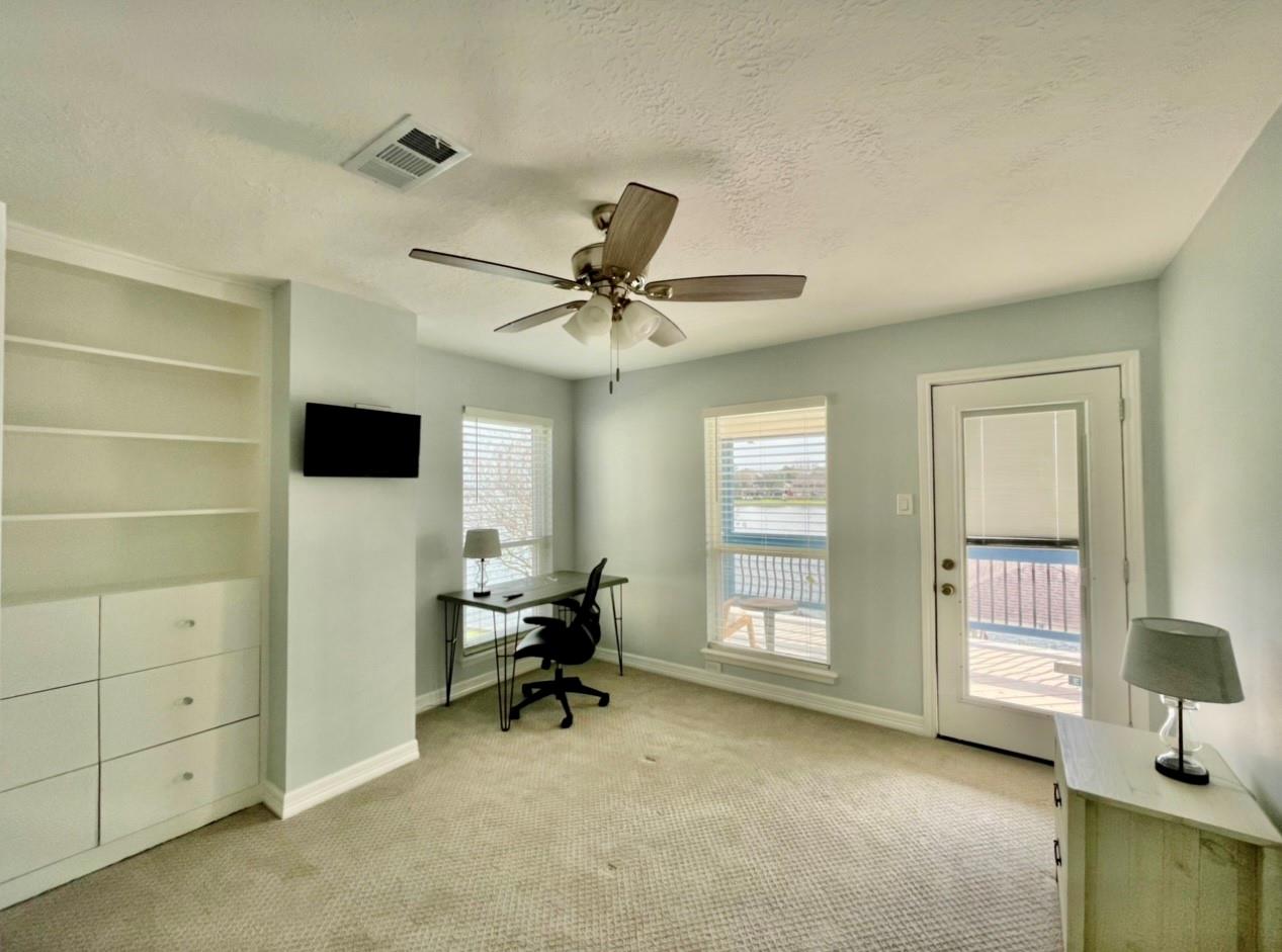 221 Capetown Capetown Way, Montgomery, TX 77356