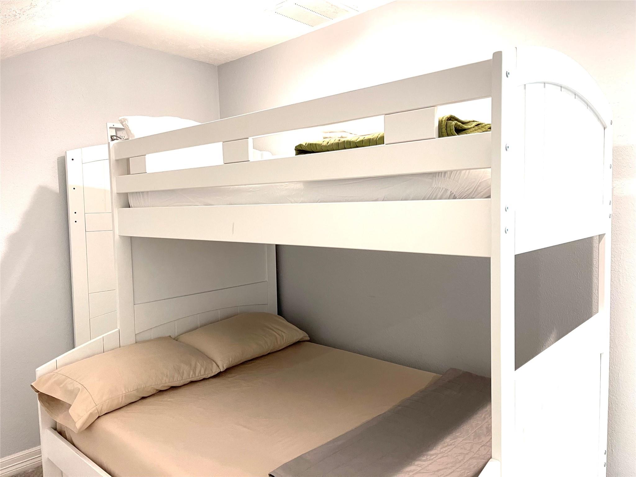 221 Capetown Capetown Way, Montgomery, TX 77356