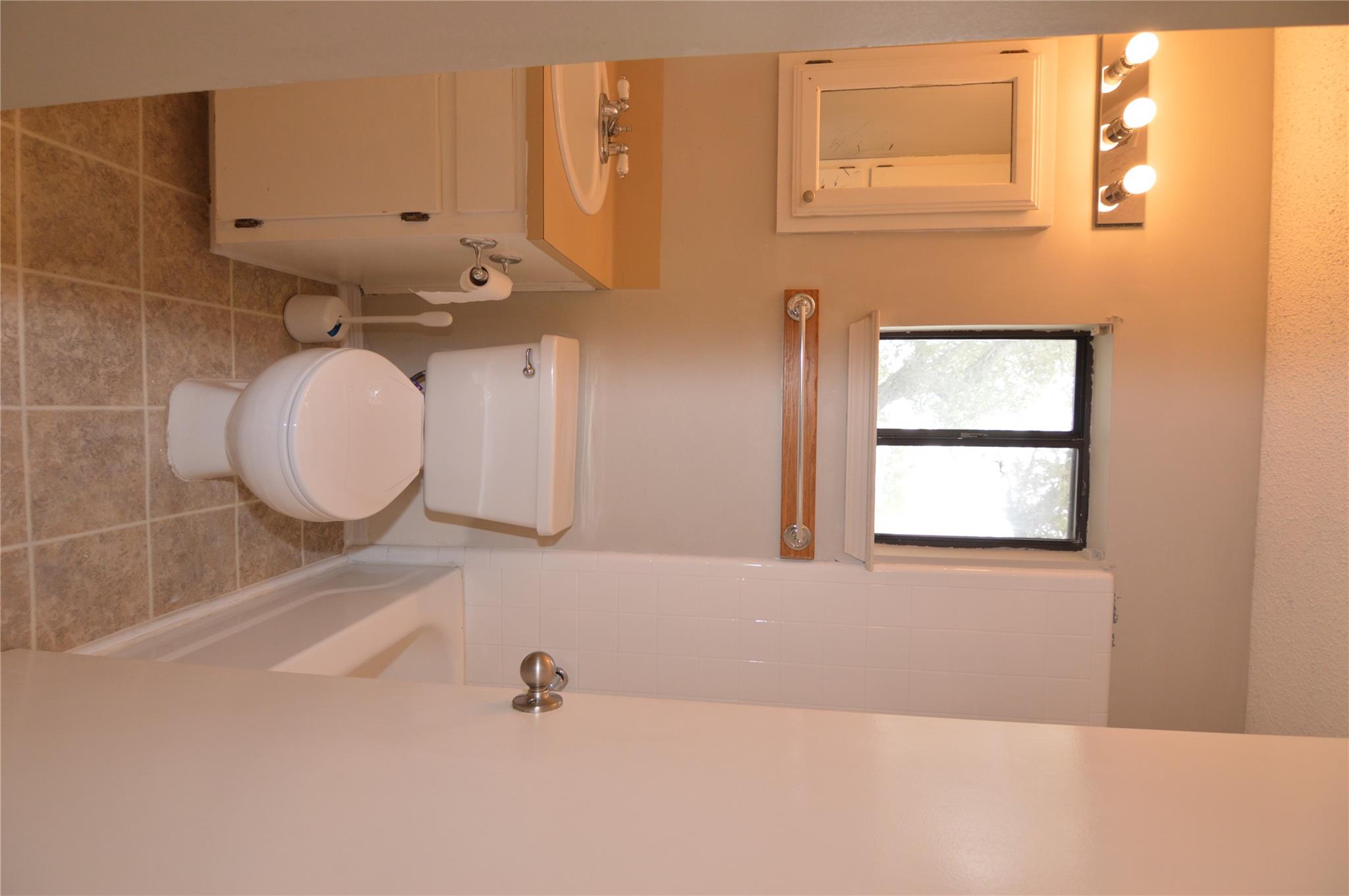 8912 Circle Dr # D, Austin, TX 78736