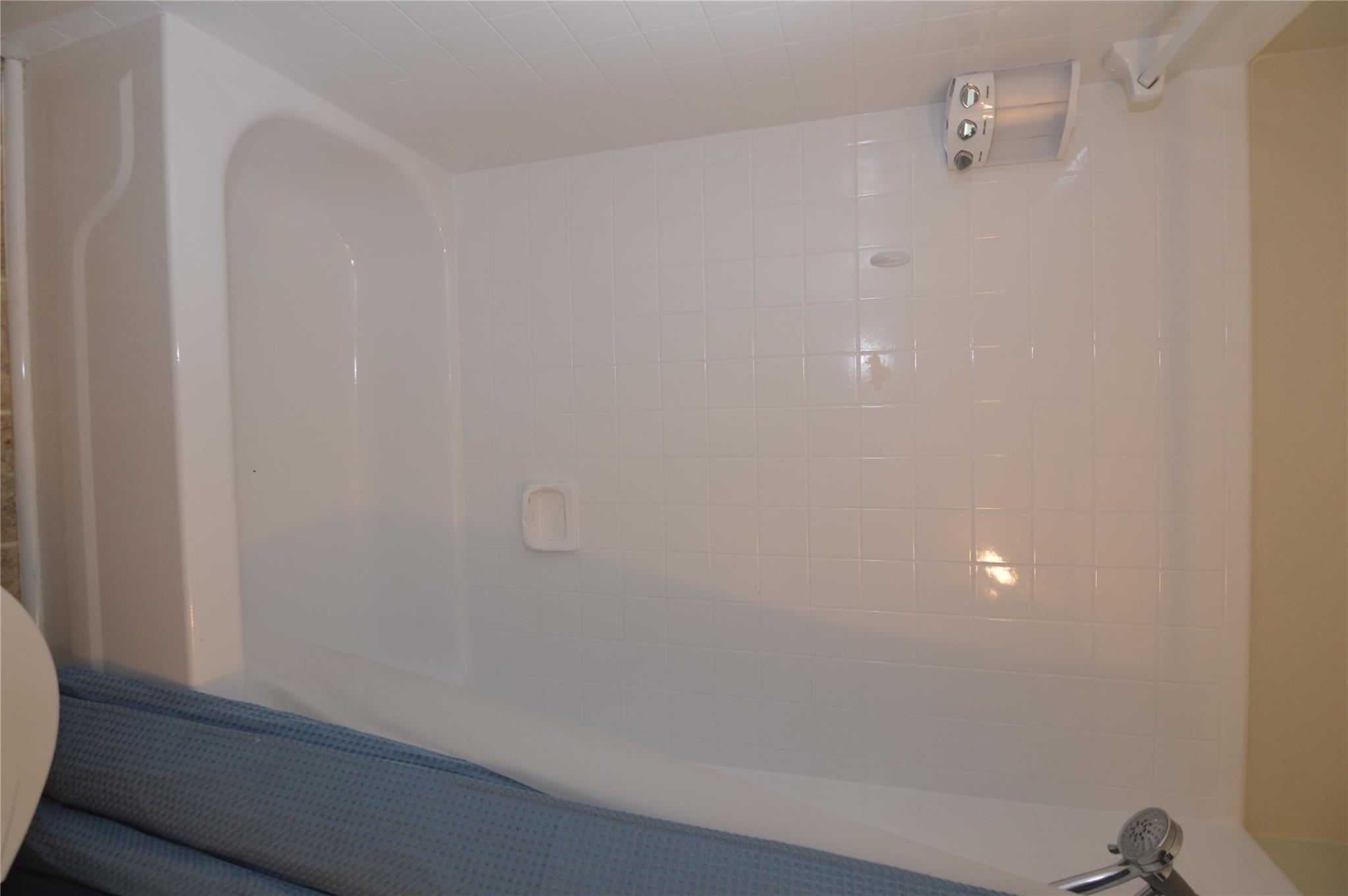 8912 Circle Dr # D, Austin, TX 78736