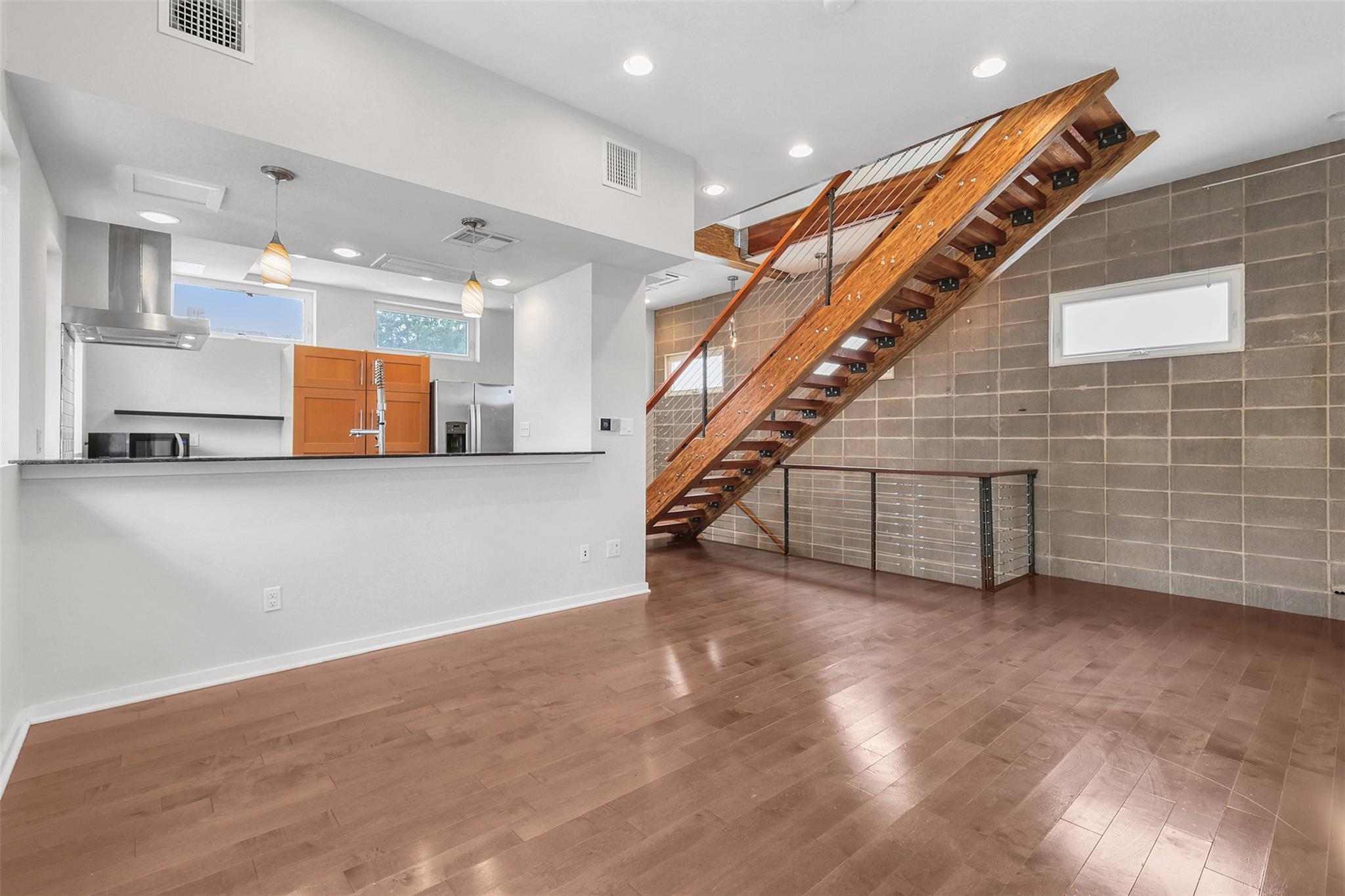 213 N Houston Ave, Bryan, TX 77803