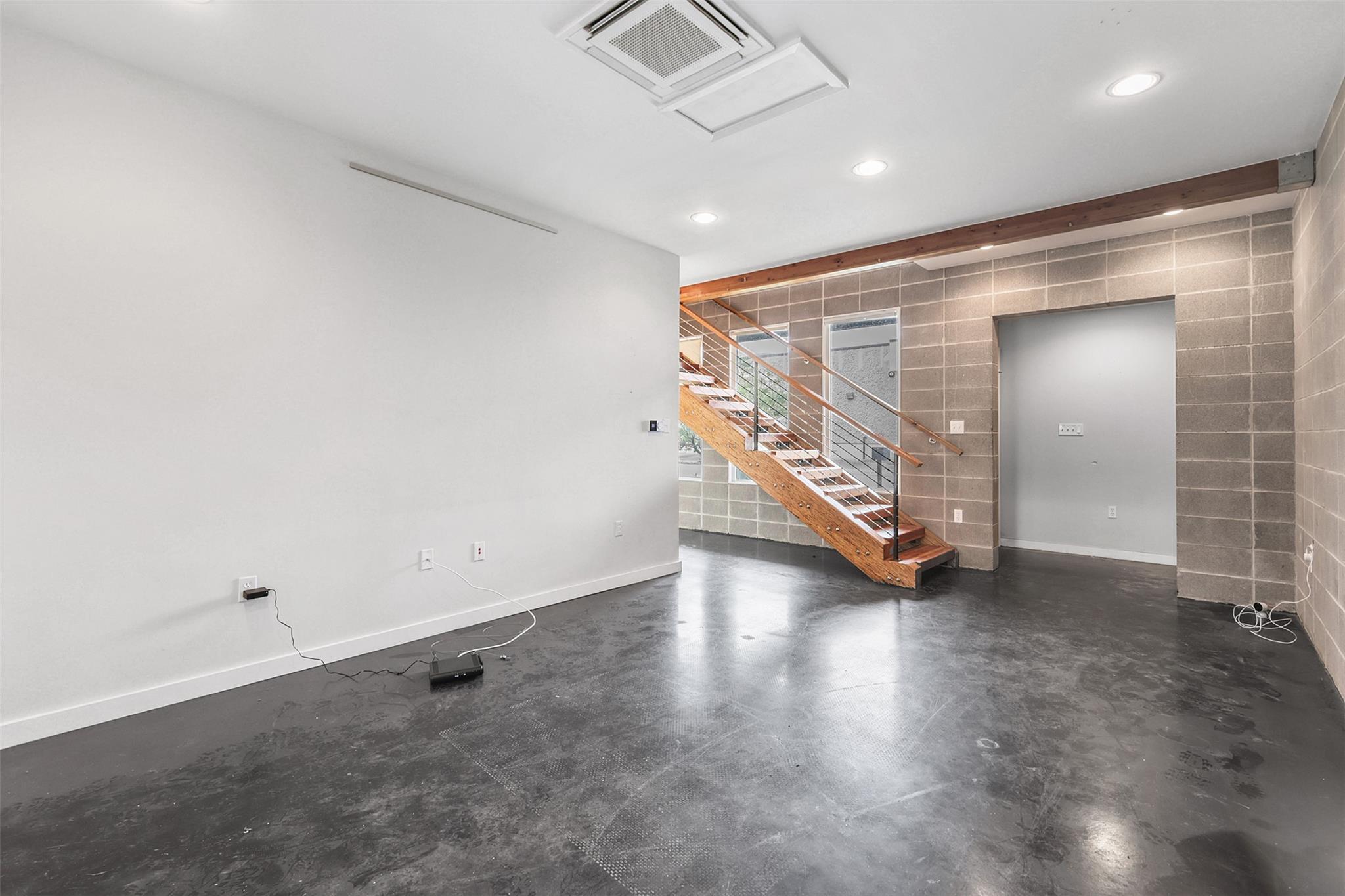 213 N Houston Ave, Bryan, TX 77803