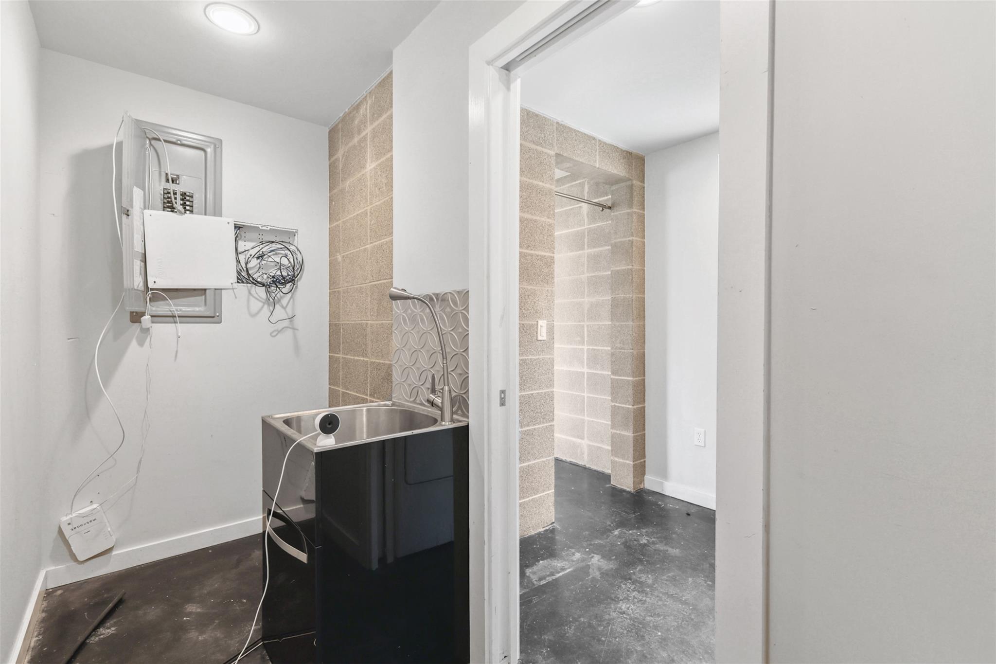 213 N Houston Ave, Bryan, TX 77803