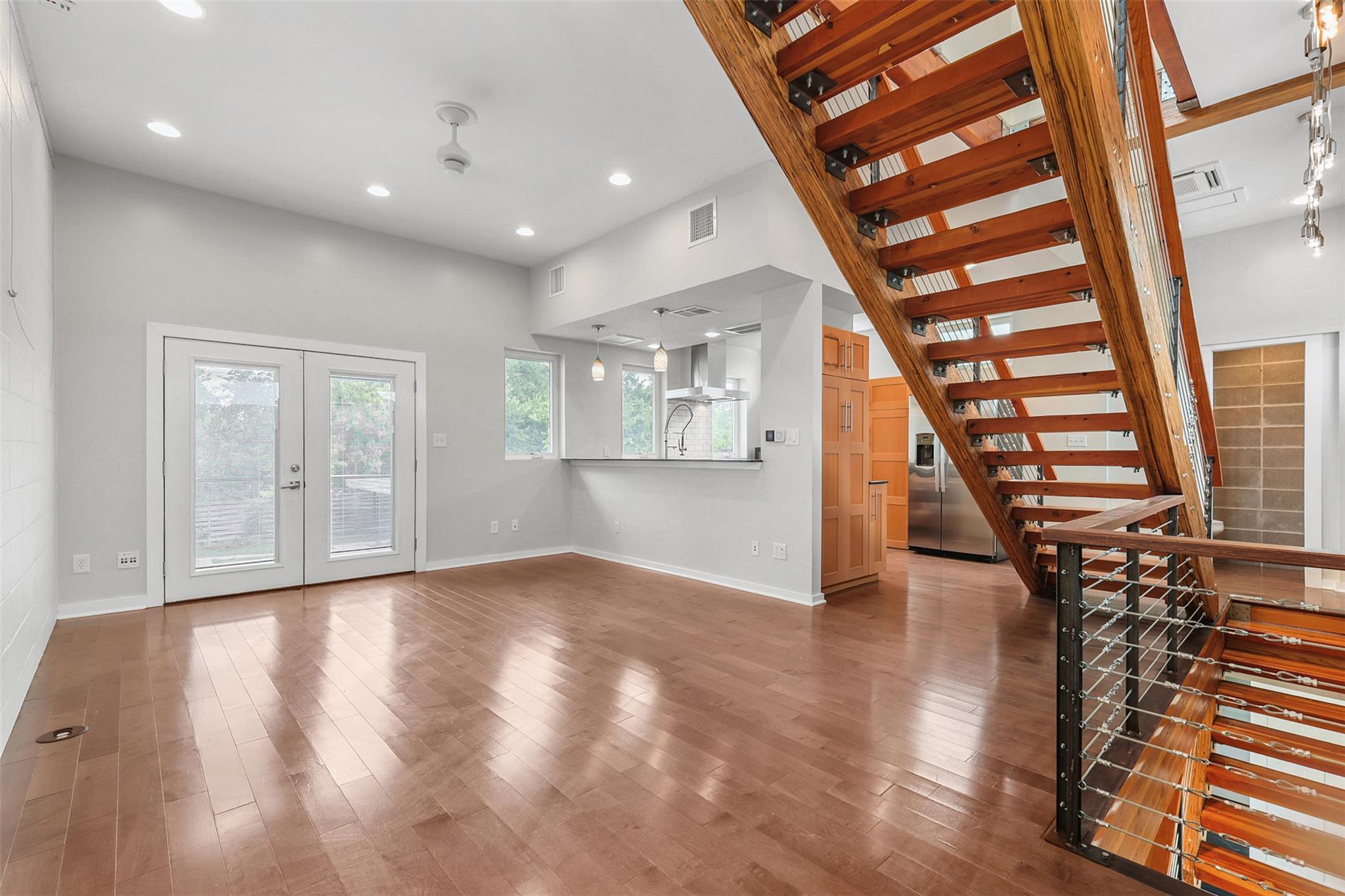 213 N Houston Ave, Bryan, TX 77803