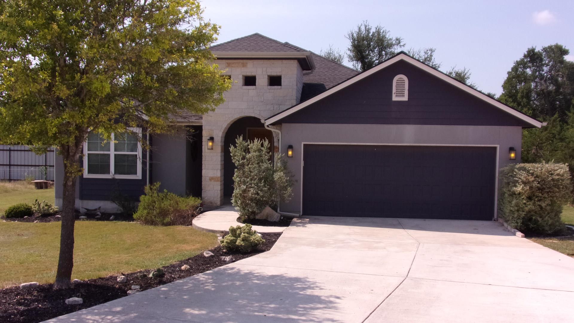 115 Manuel Herrera, Blanco, TX 78606