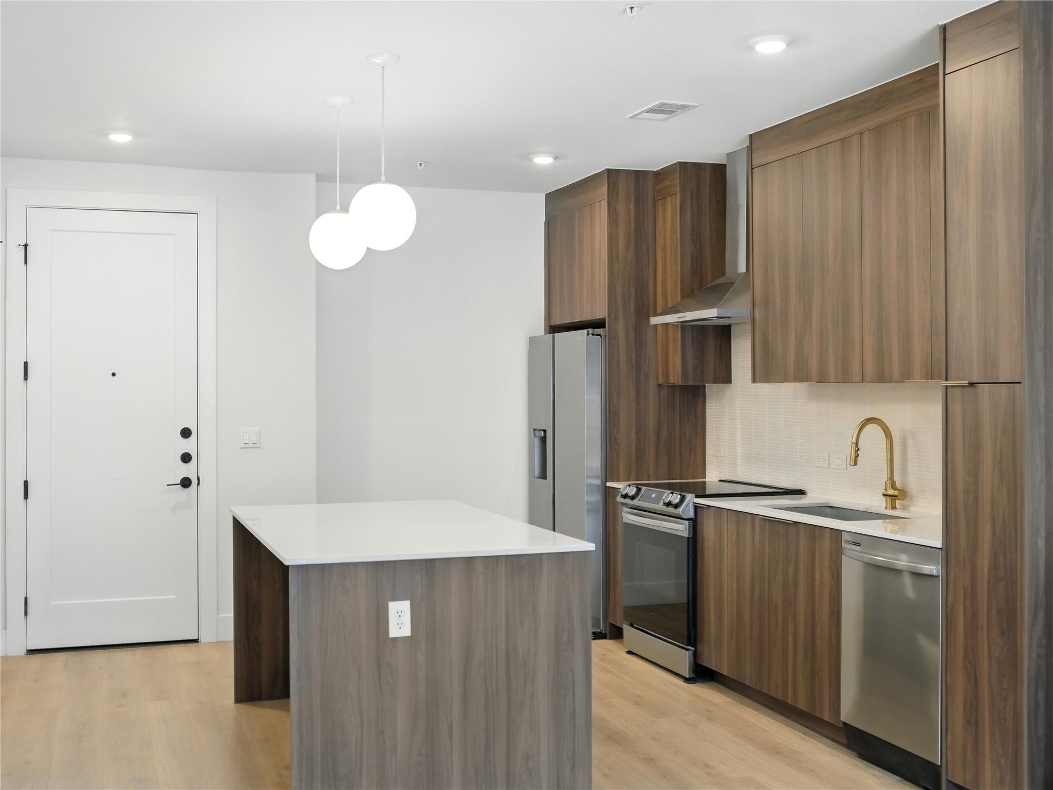 1701 Simond Ave # 302, Austin, TX 78723