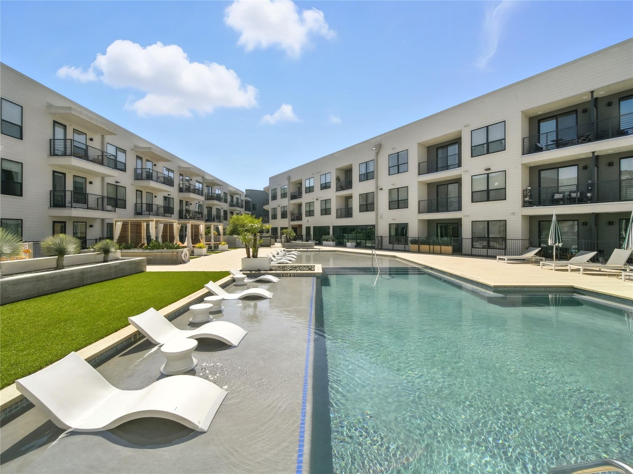 1701 Simond Ave # 302, Austin, TX 78723