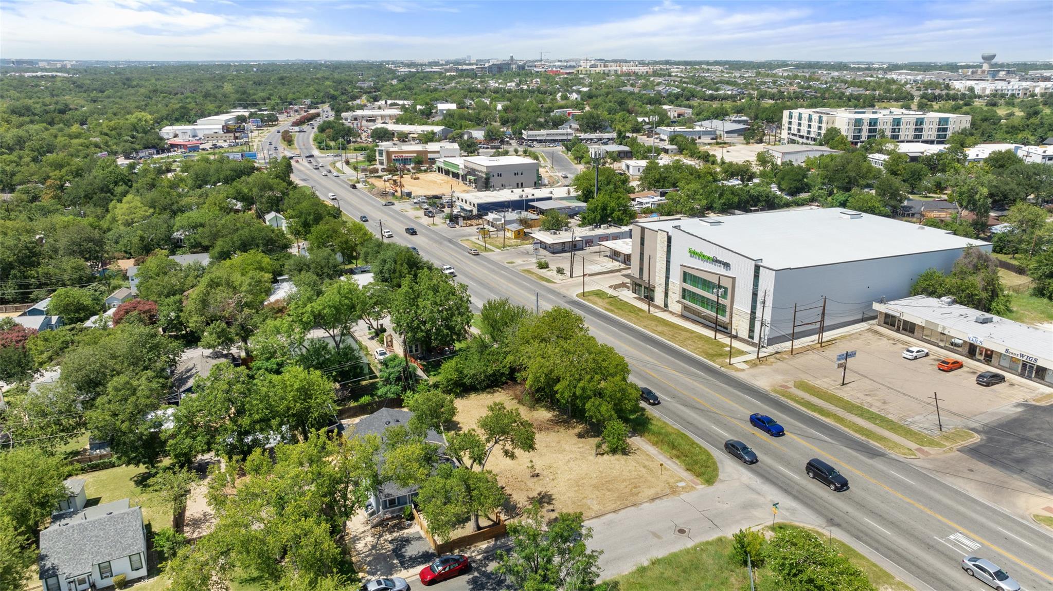 2956 Higgins St, Austin, TX 78722