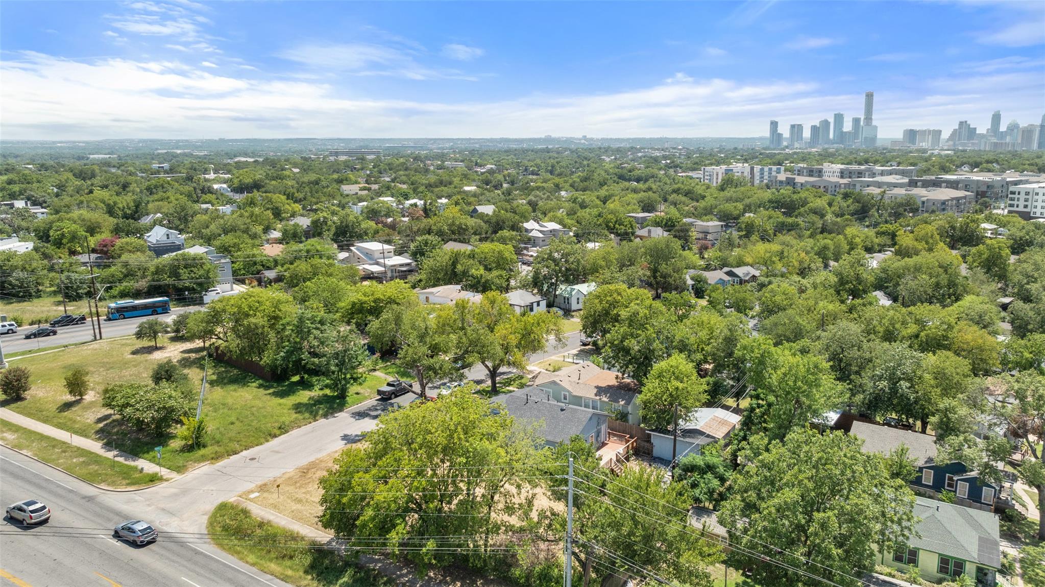 2956 Higgins St, Austin, TX 78722