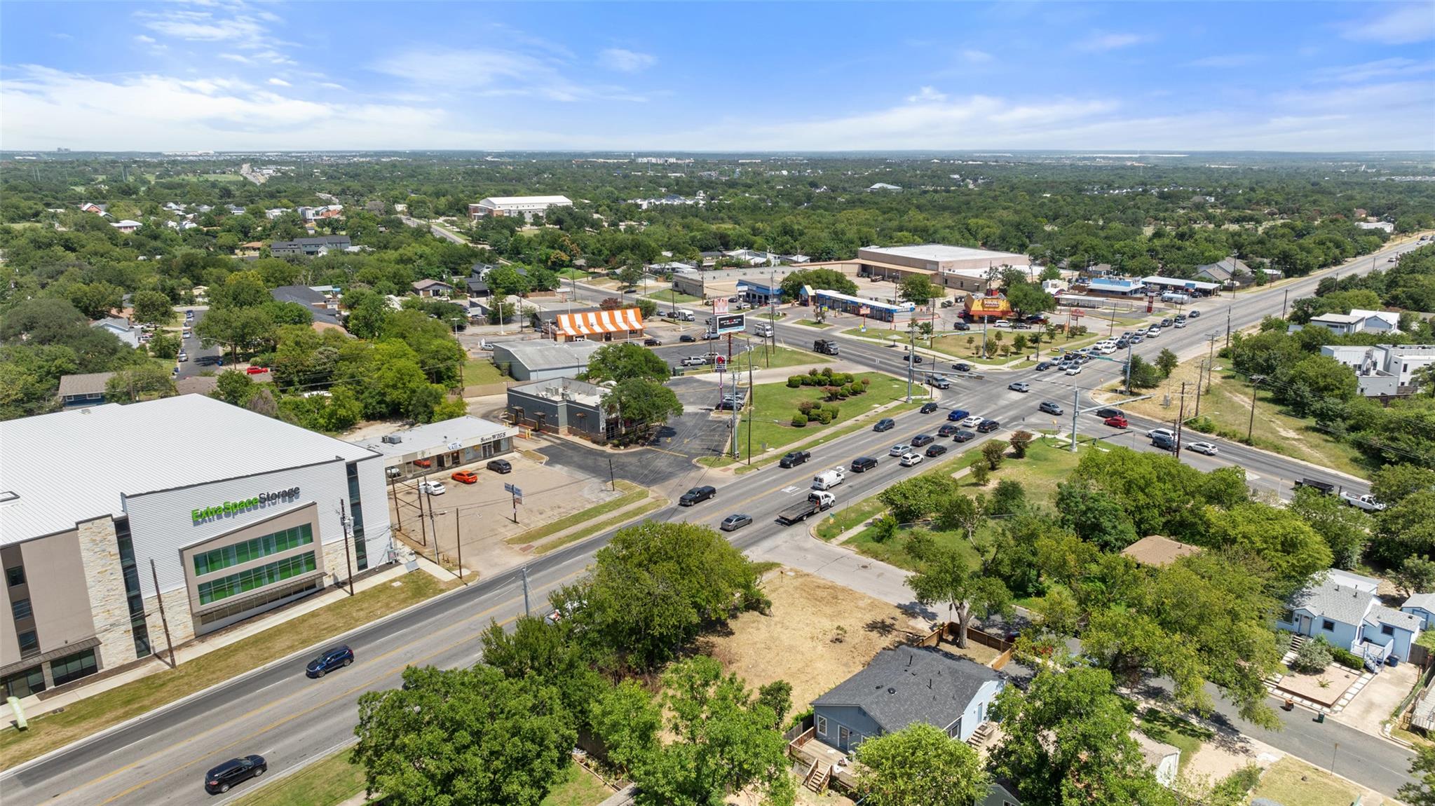 2956 Higgins St, Austin, TX 78722