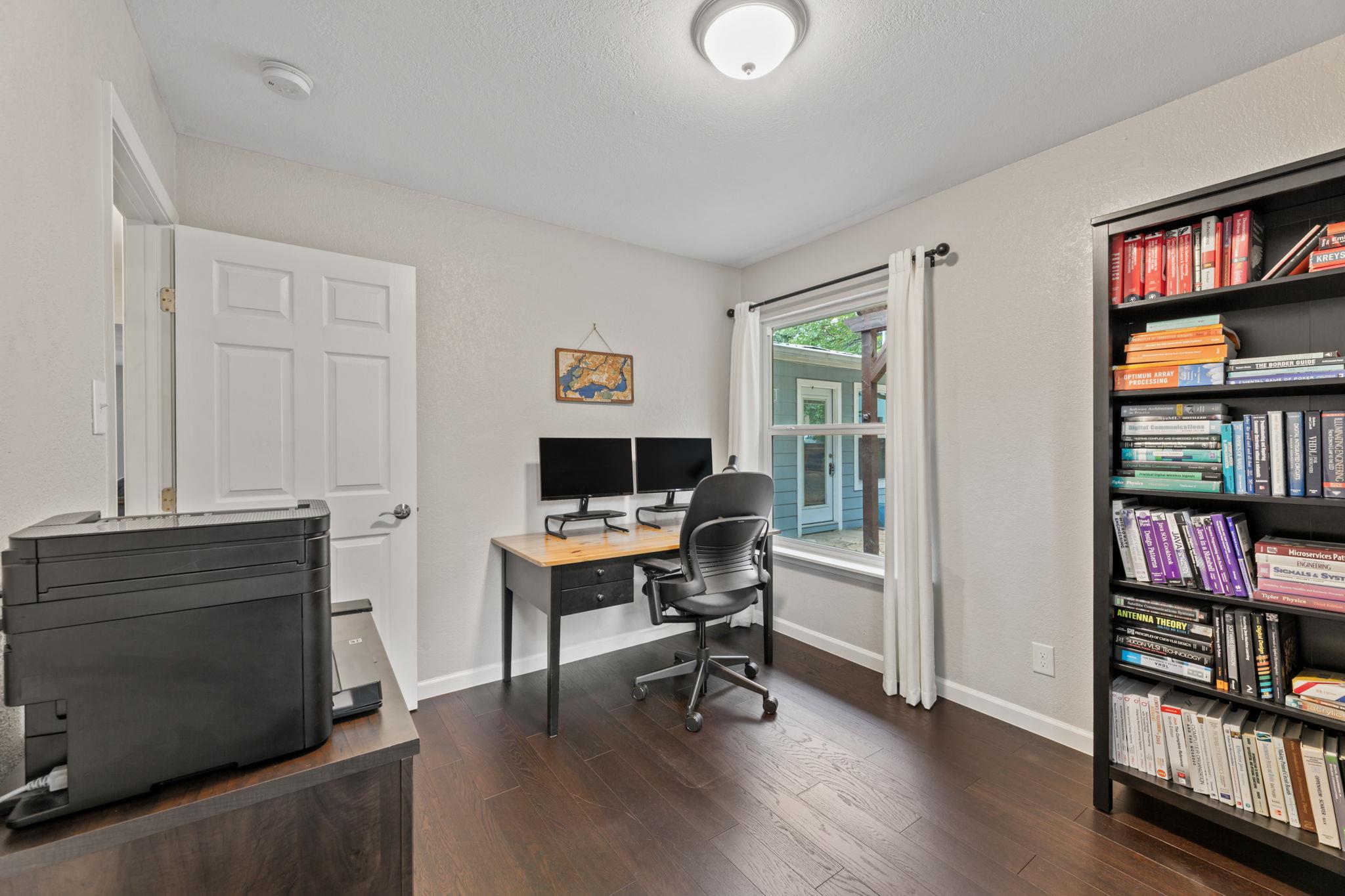 8405 Rockwood Ln, Austin, TX 78757