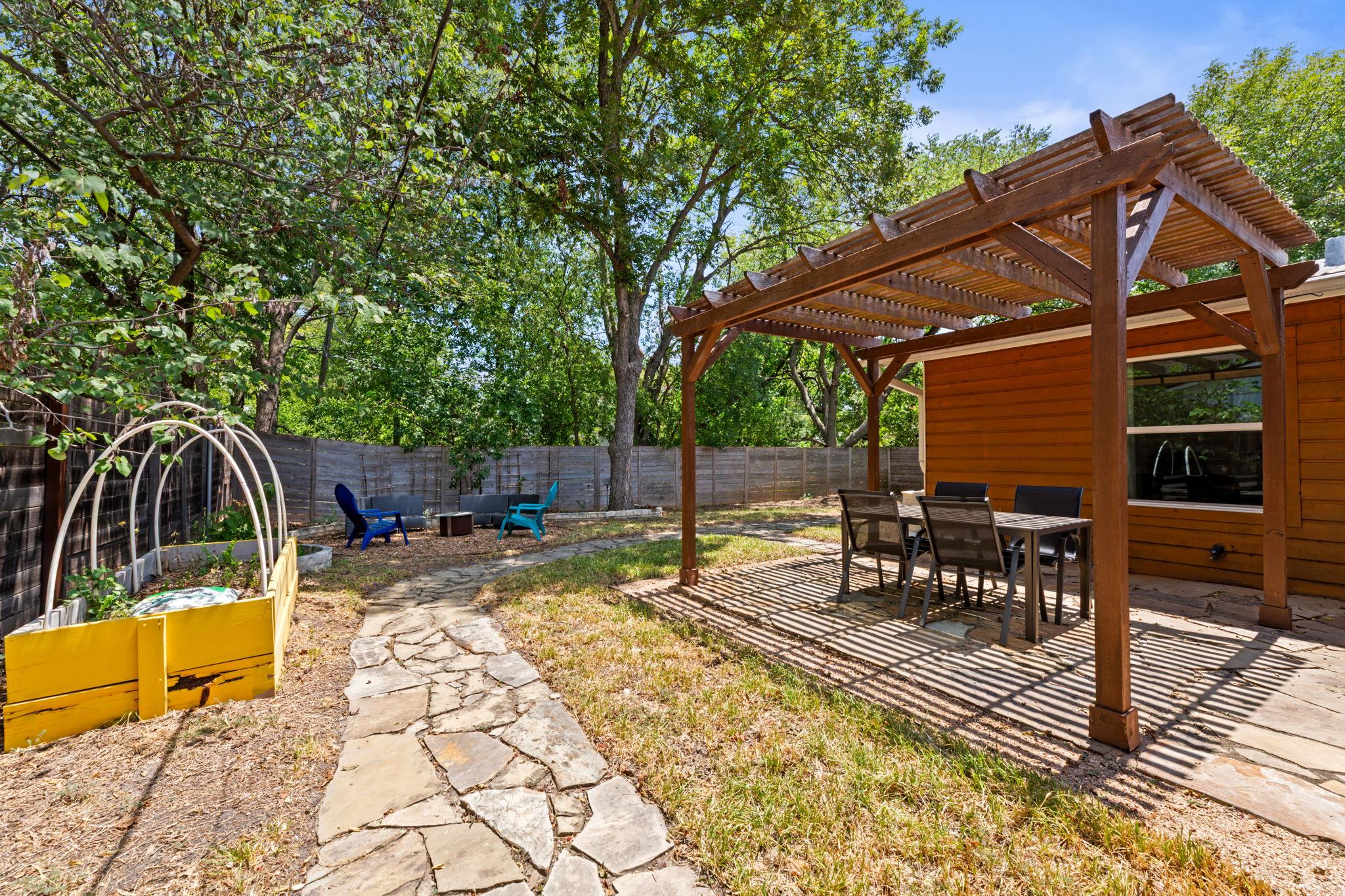 8405 Rockwood Ln, Austin, TX 78757