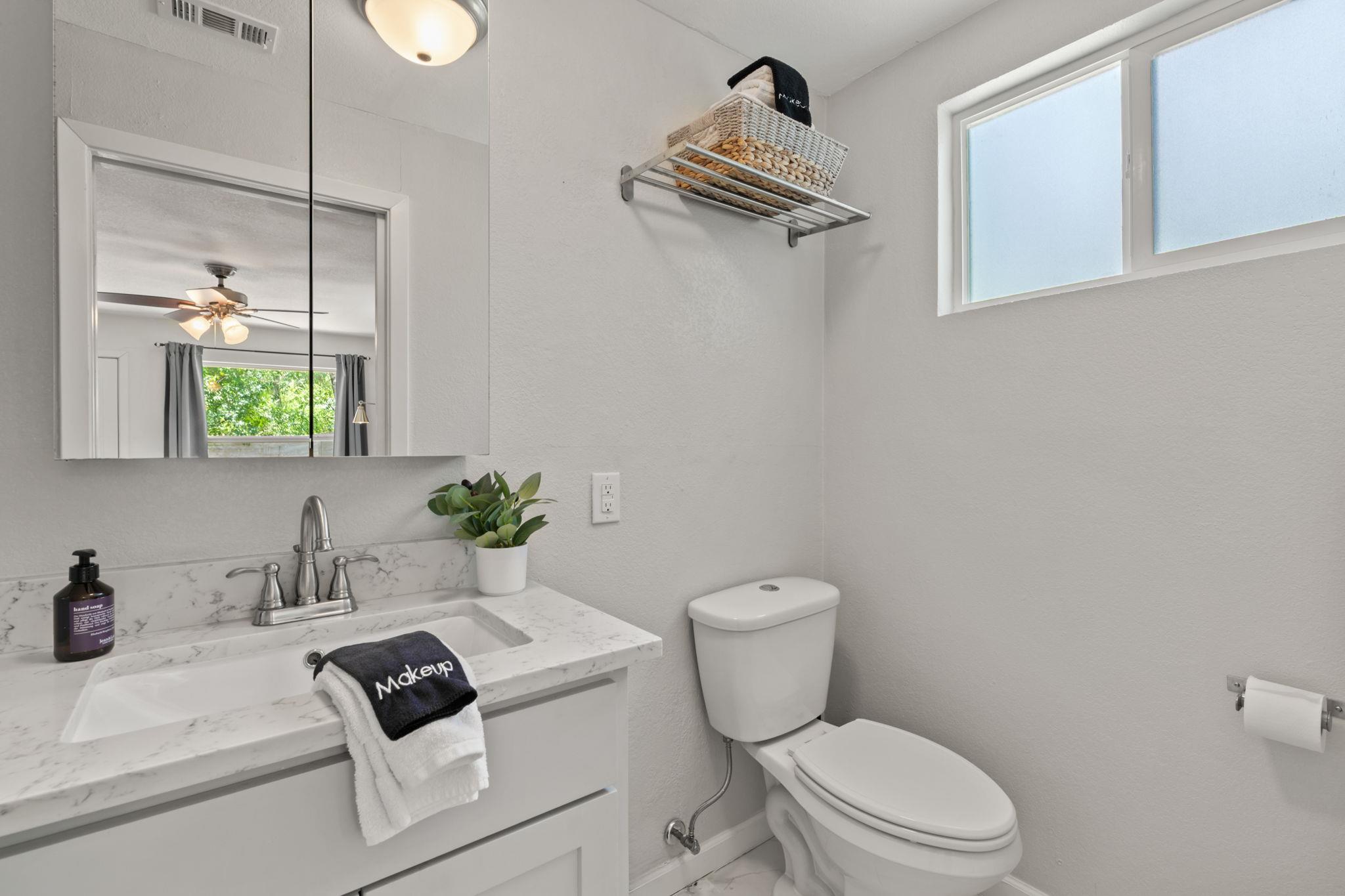 8405 Rockwood Ln, Austin, TX 78757