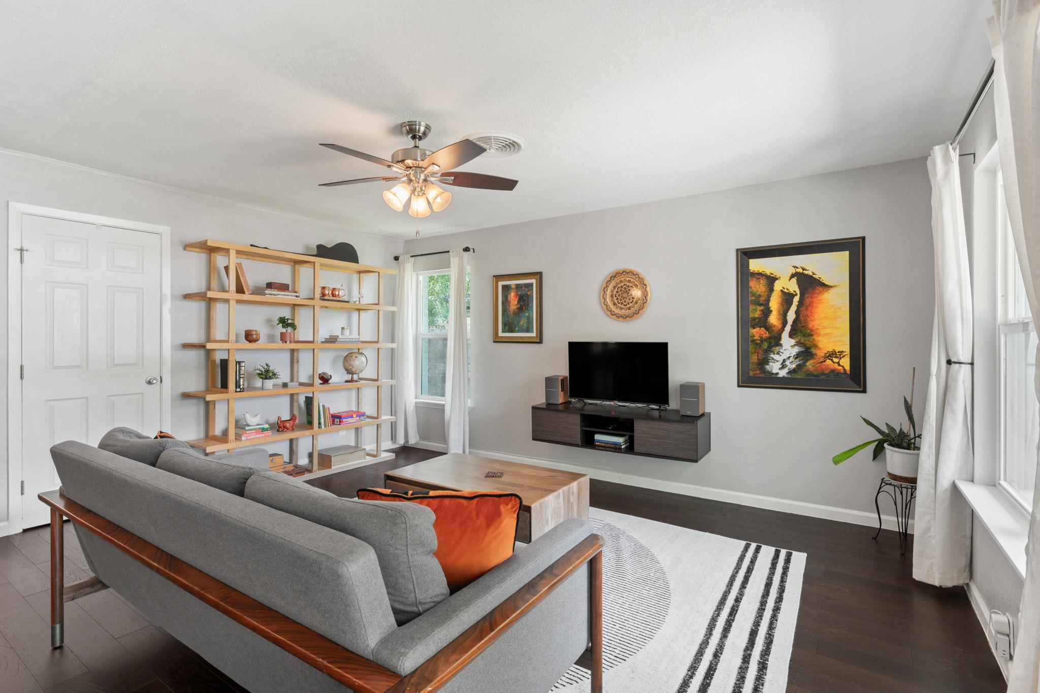 8405 Rockwood Ln, Austin, TX 78757