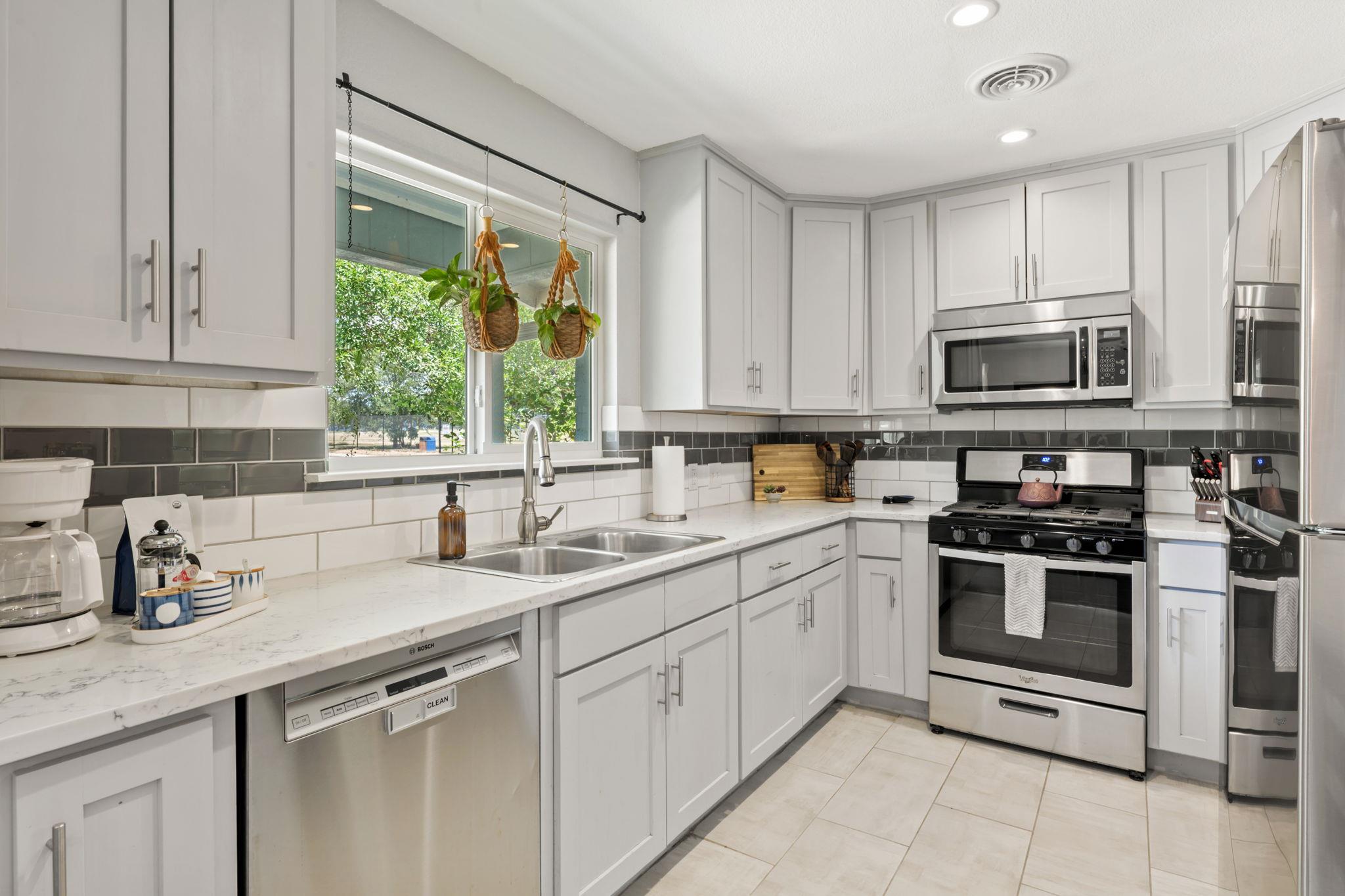 8405 Rockwood Ln, Austin, TX 78757