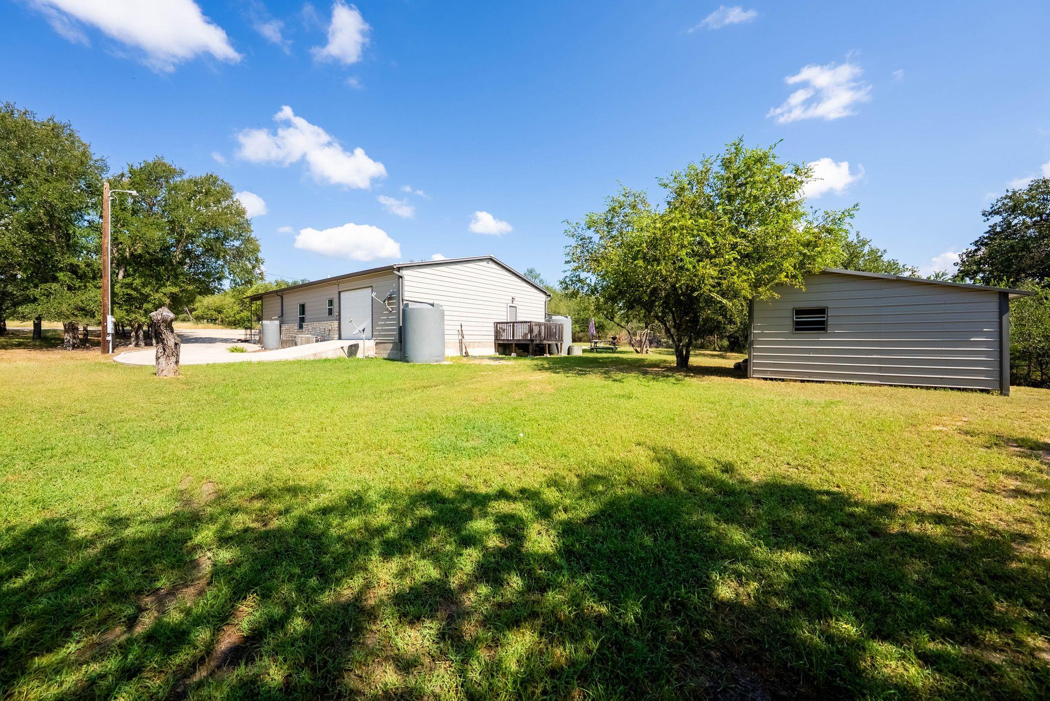 712 Link Dr, Kingsland, TX 78639