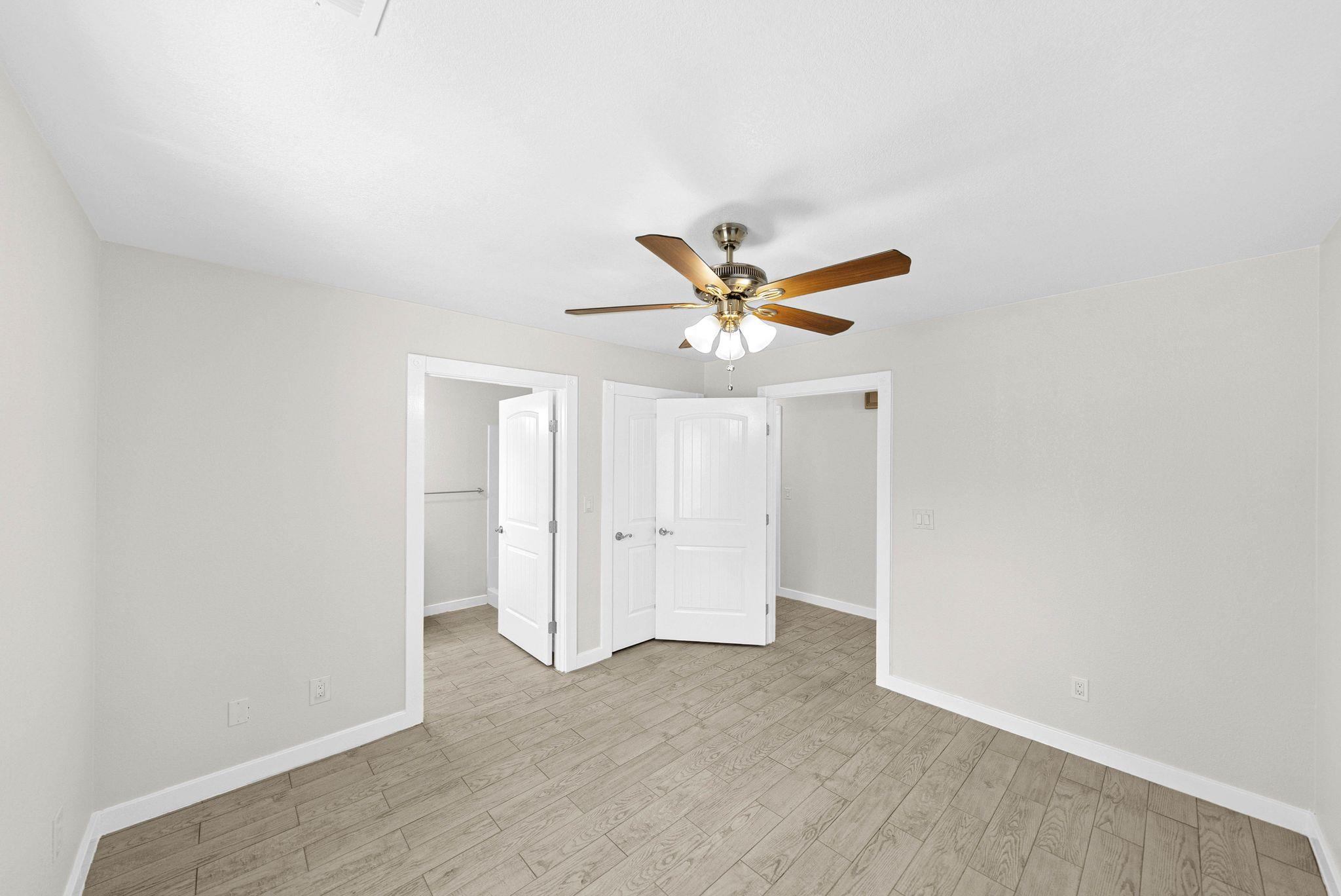 712 Link Dr, Kingsland, TX 78639