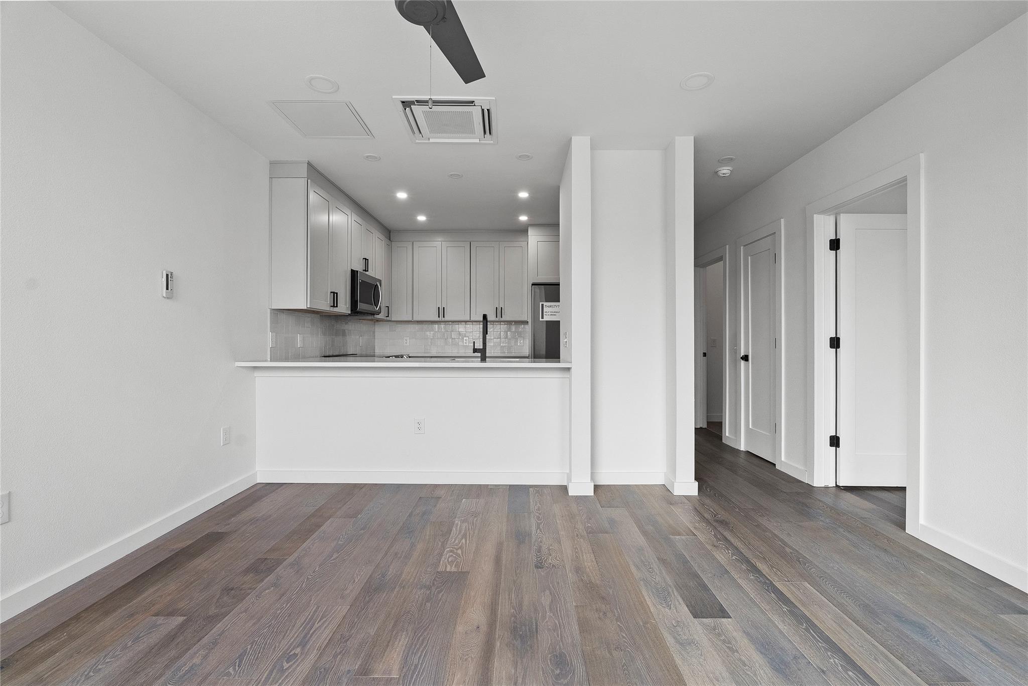 1800 E 4th St # 295, Austin, TX 78702