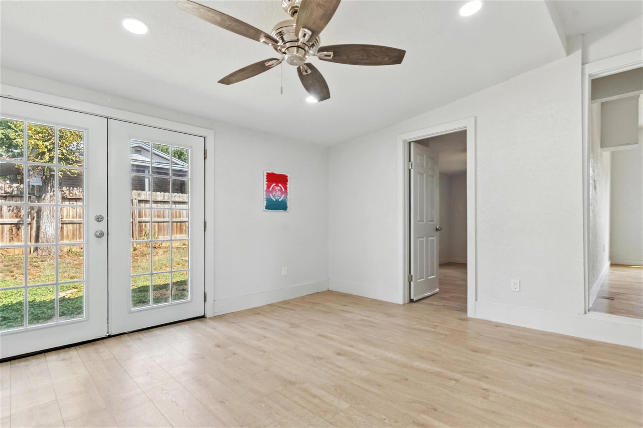 409 N Vandeveer St, Burnet, TX 78611