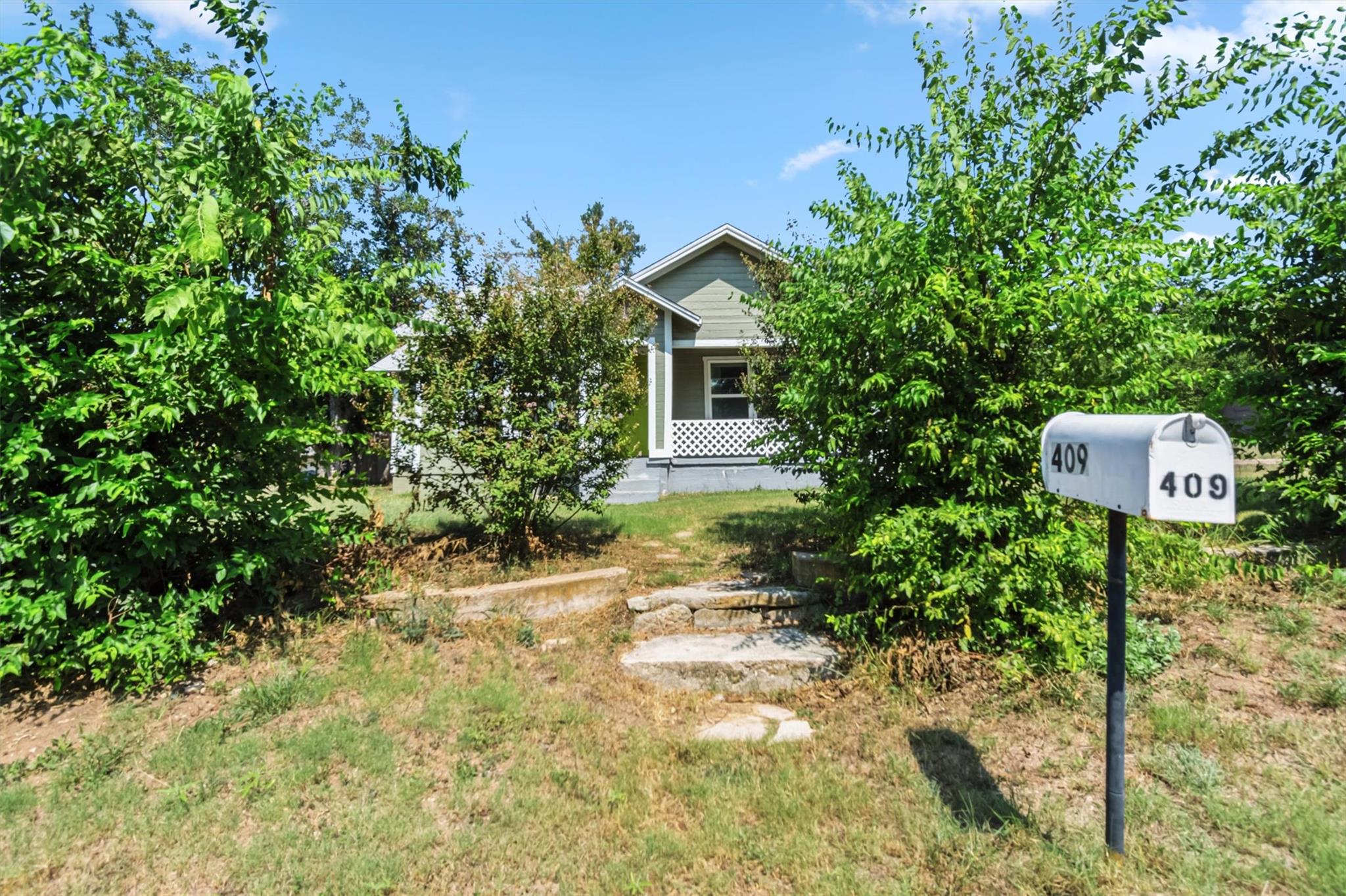 409 N Vandeveer St, Burnet, TX 78611