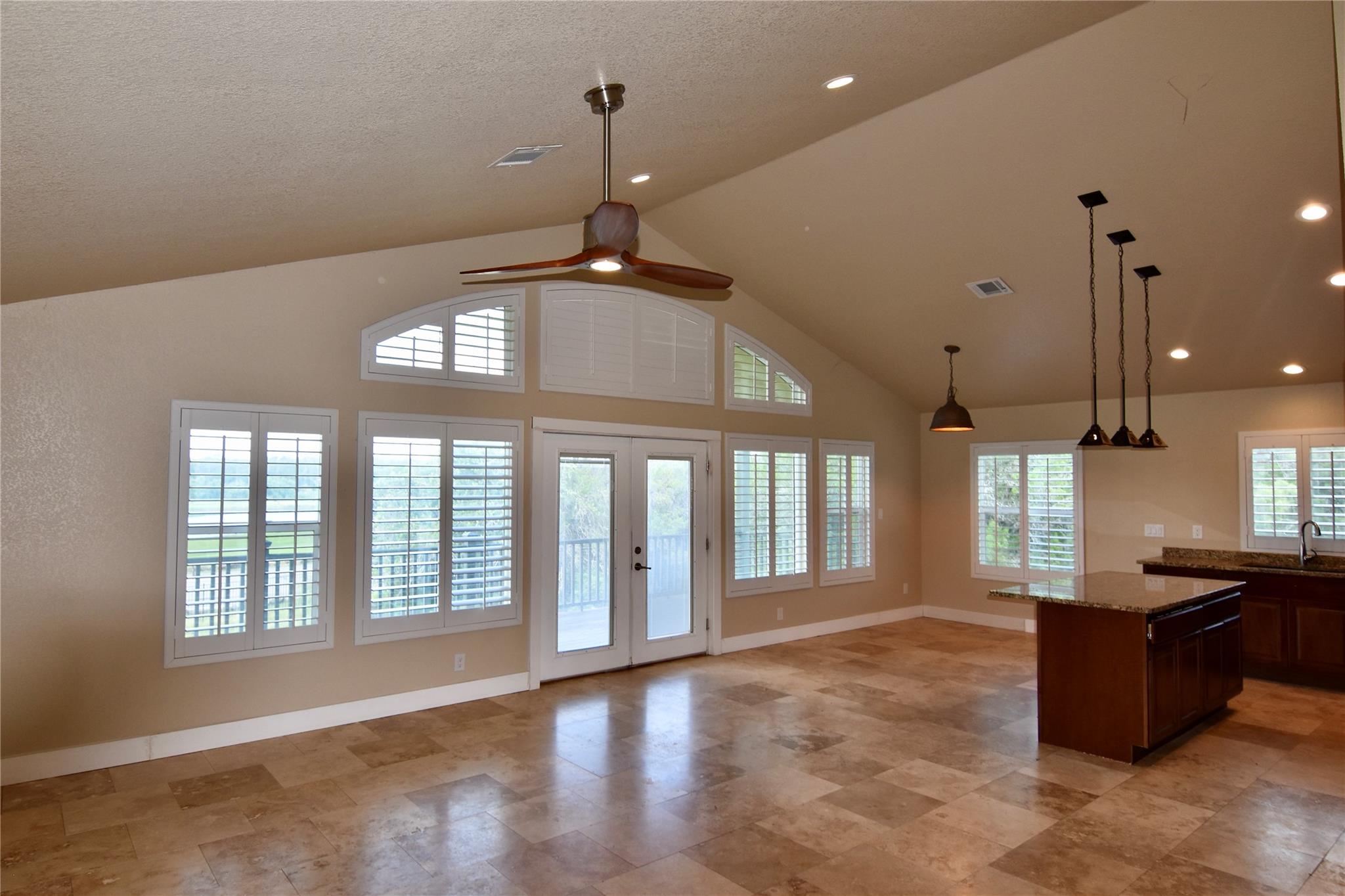 112 Ridge Harbor Dr, Spicewood, TX 78669