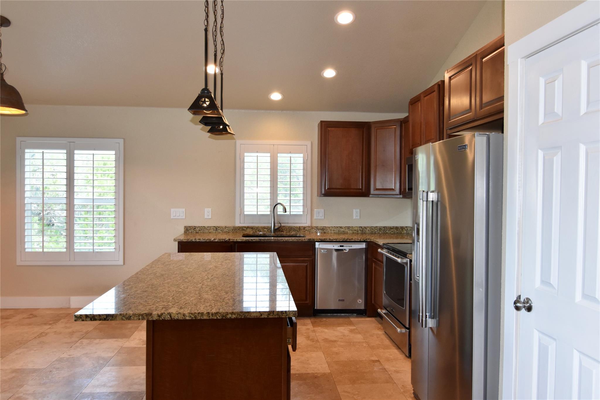 112 Ridge Harbor Dr, Spicewood, TX 78669