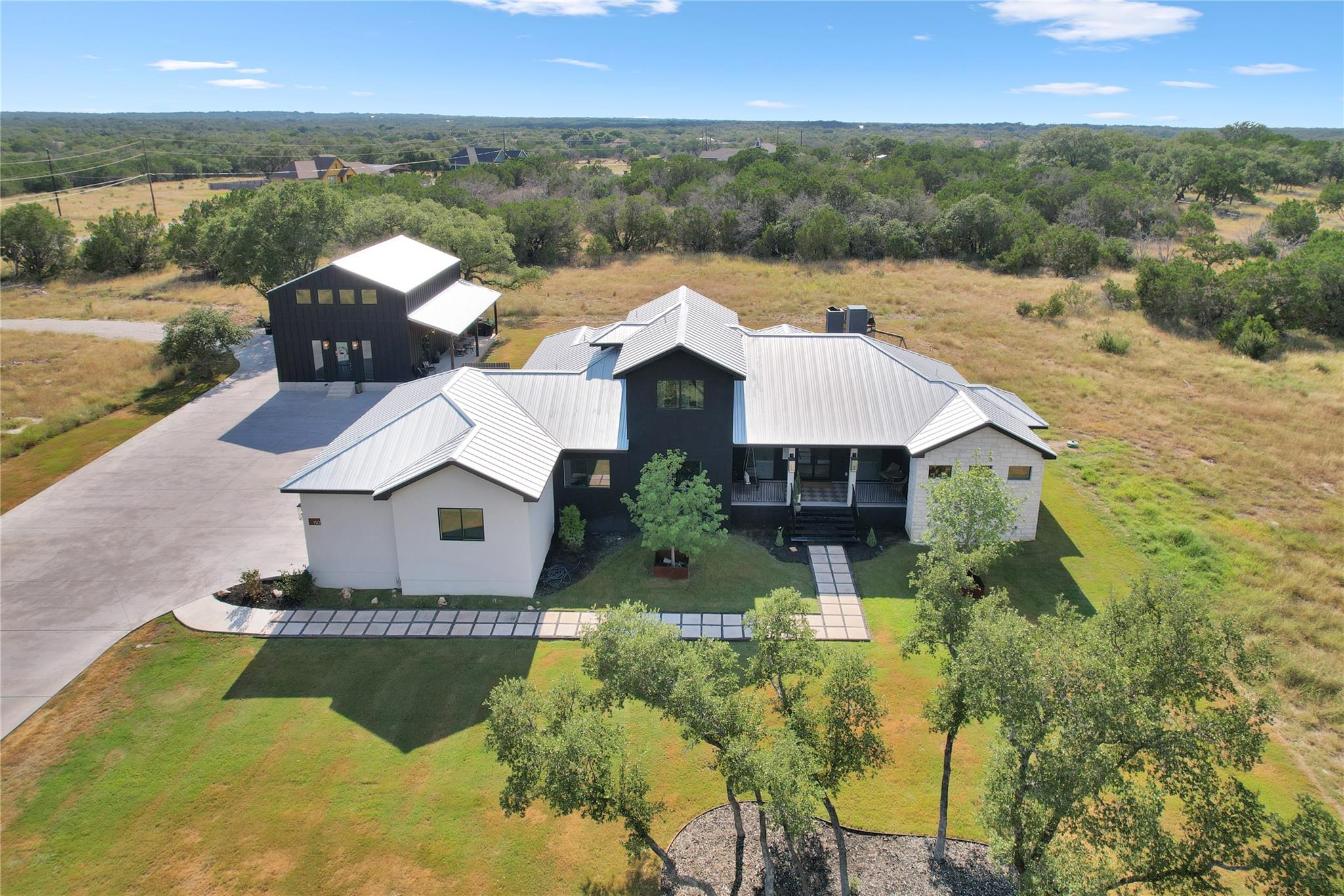 150 Wandering Oak Cir, Burnet, TX 78611