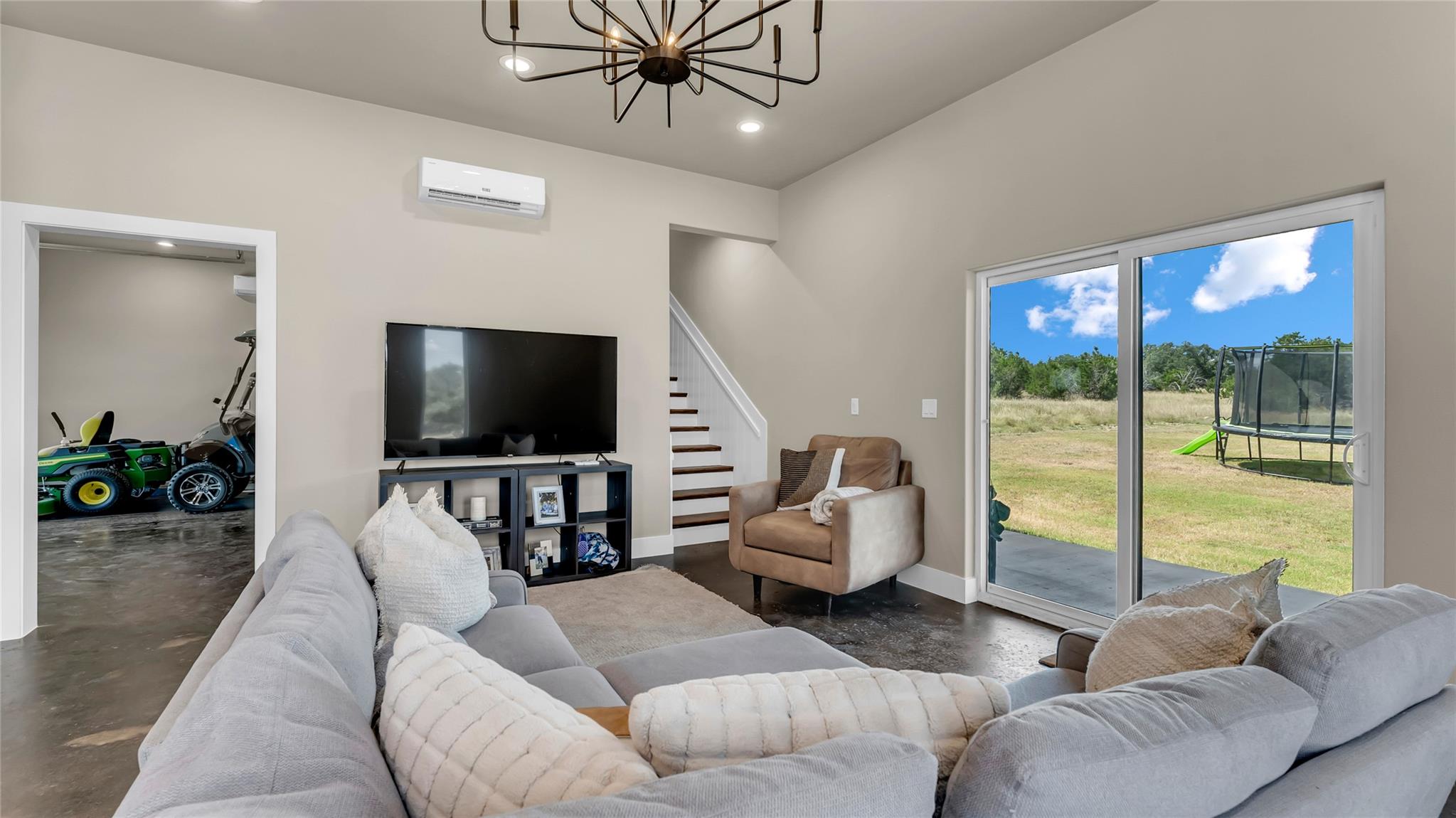 150 Wandering Oak Cir, Burnet, TX 78611