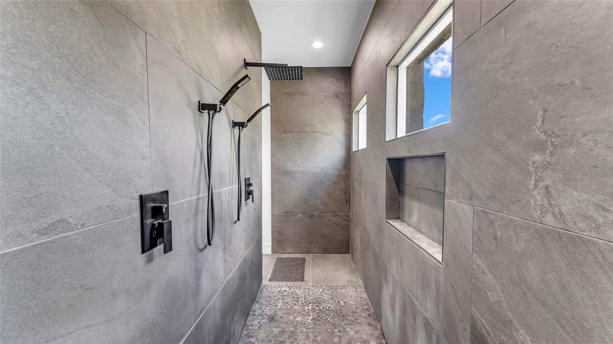 150 Wandering Oak Cir, Burnet, TX 78611