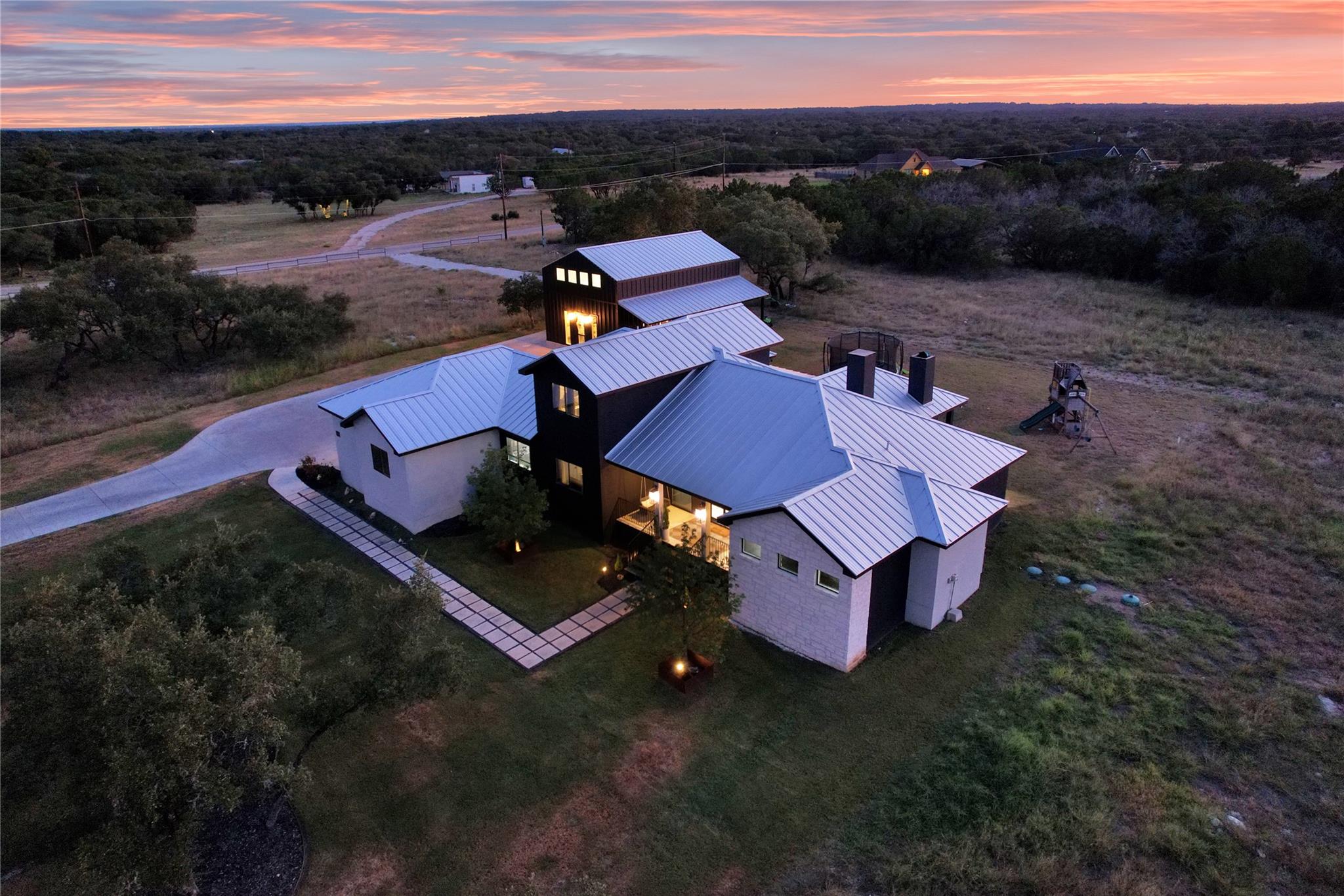 150 Wandering Oak Cir, Burnet, TX 78611