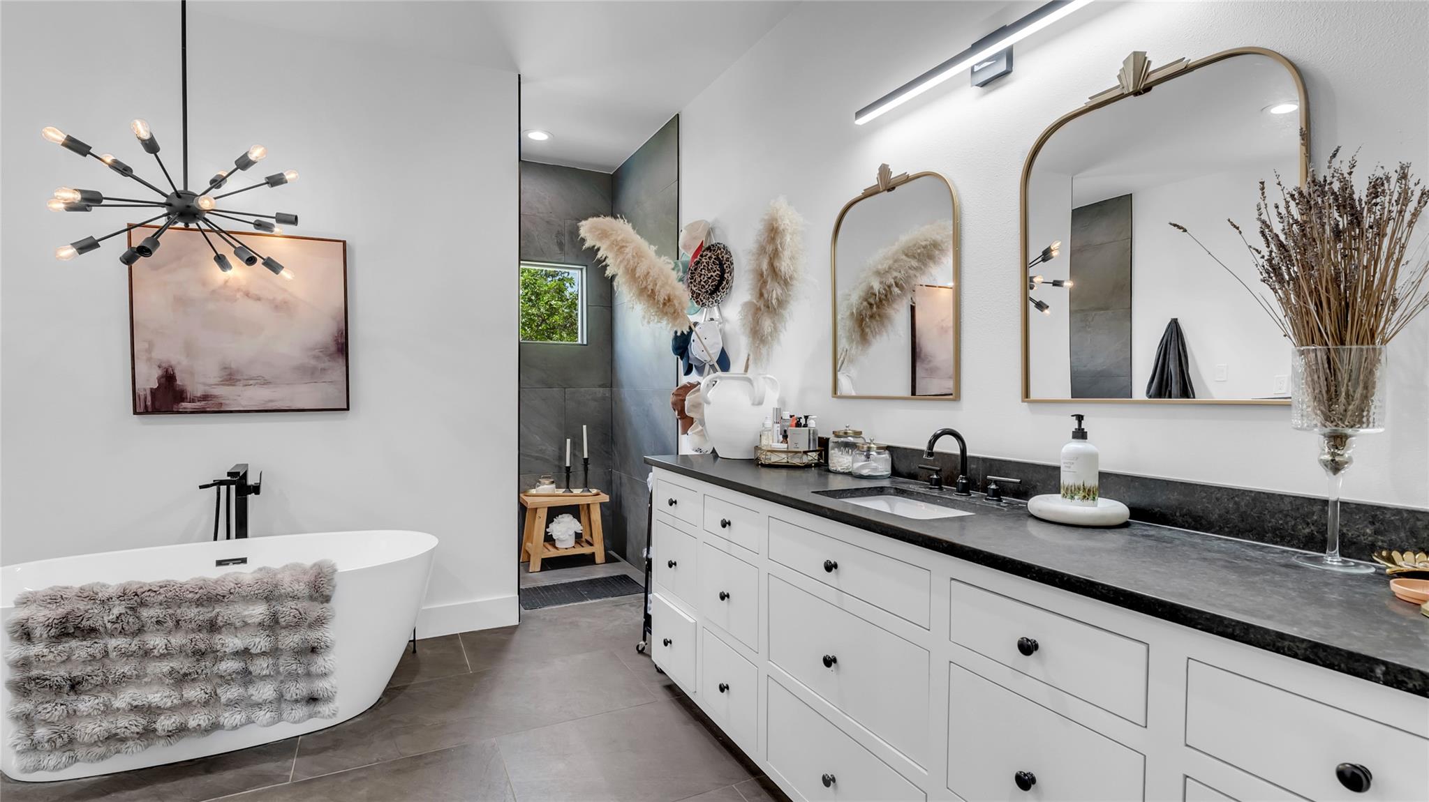 150 Wandering Oak Cir, Burnet, TX 78611